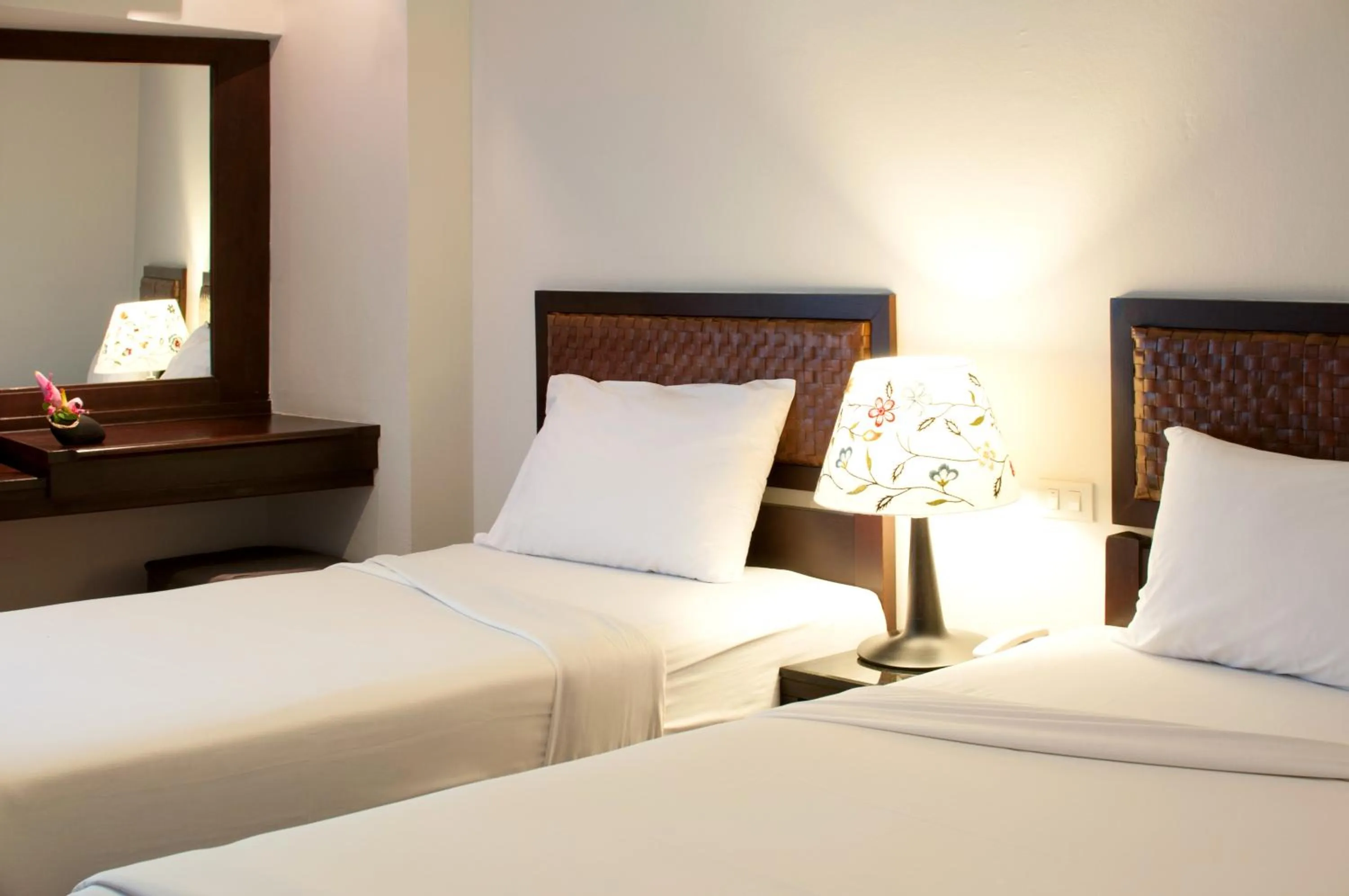 Bedroom, Bed in Kasemsarn Hotel Chanthaburi