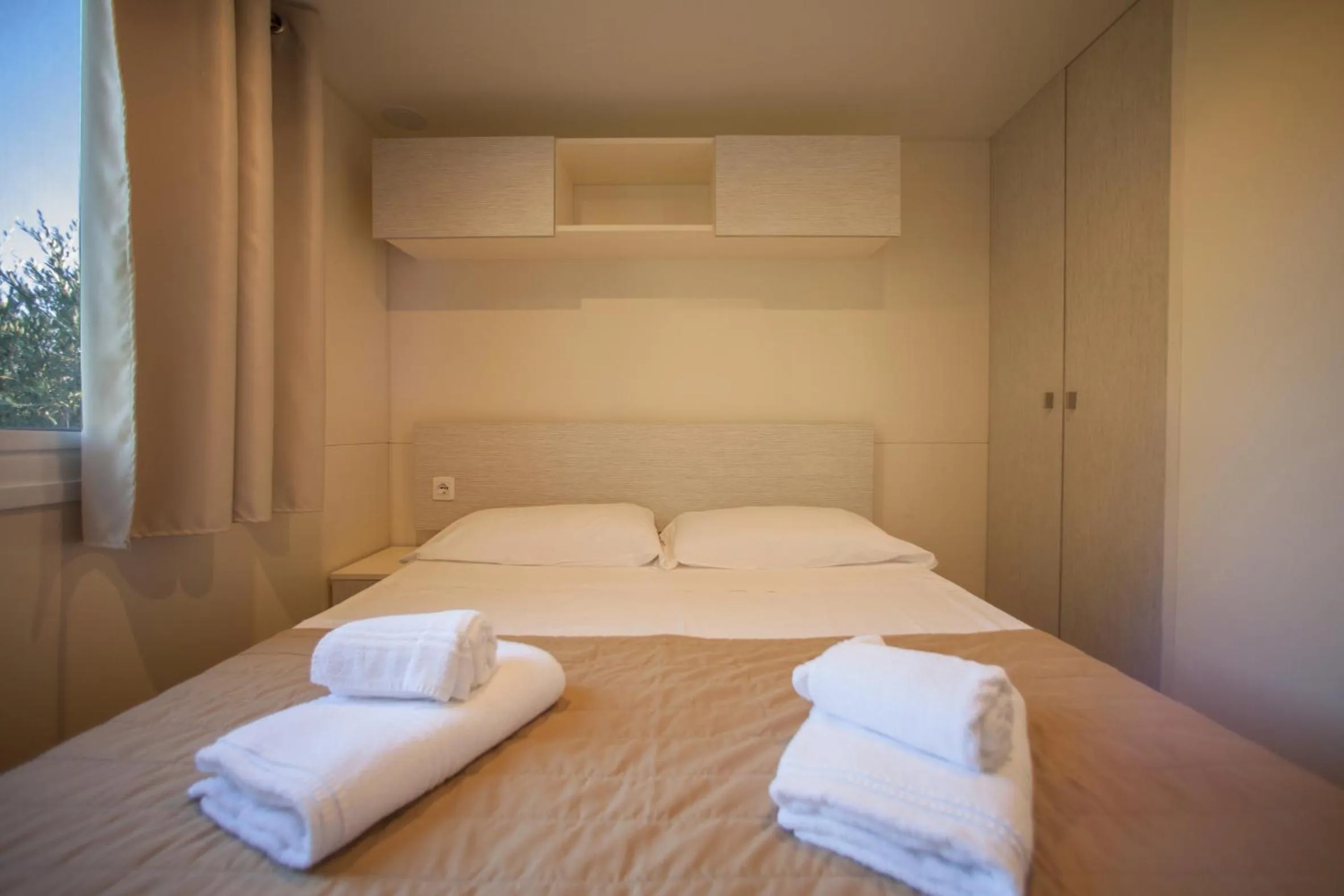 Bedroom, Bed in The Garda Village