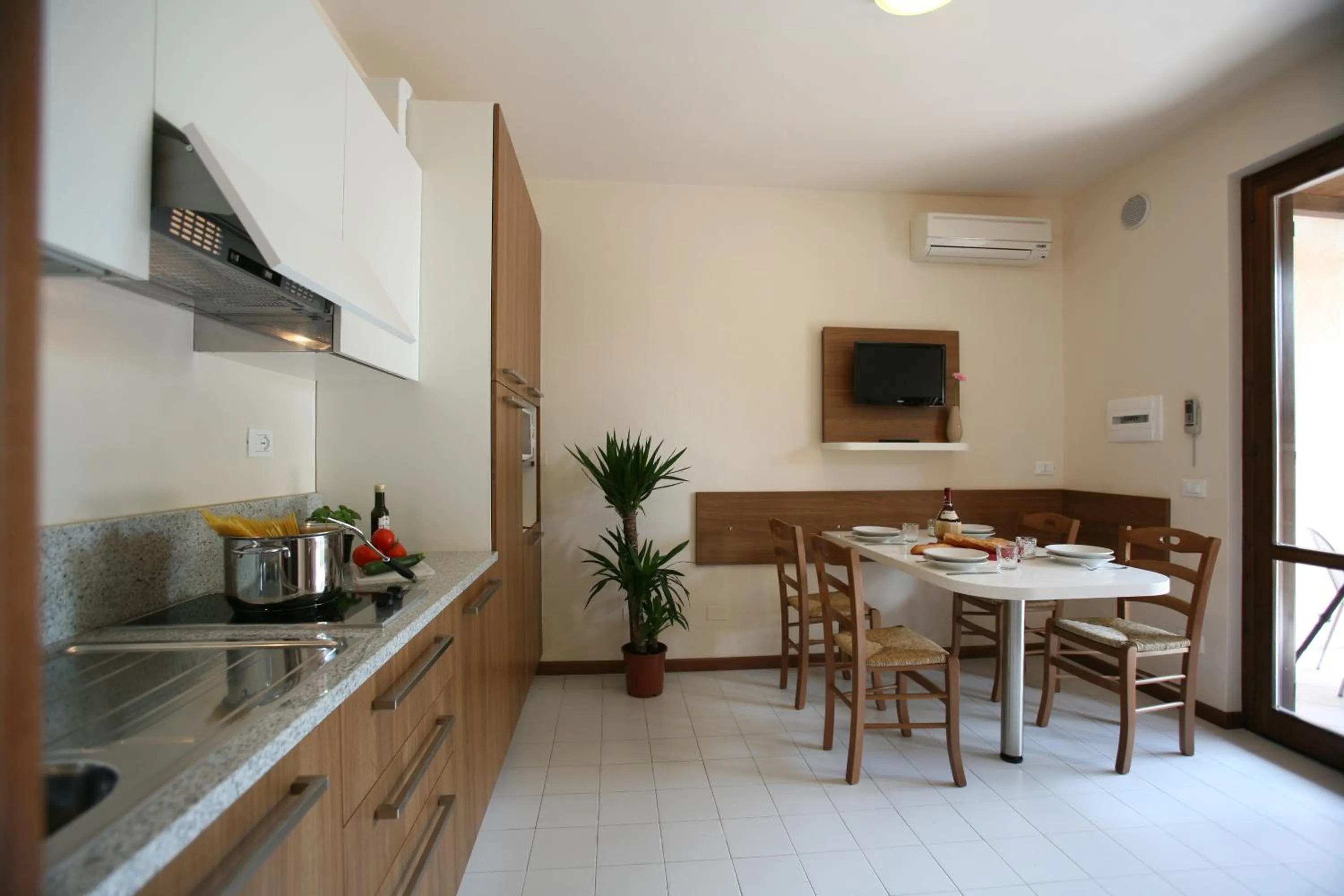 Kitchen or kitchenette in The Garda Village