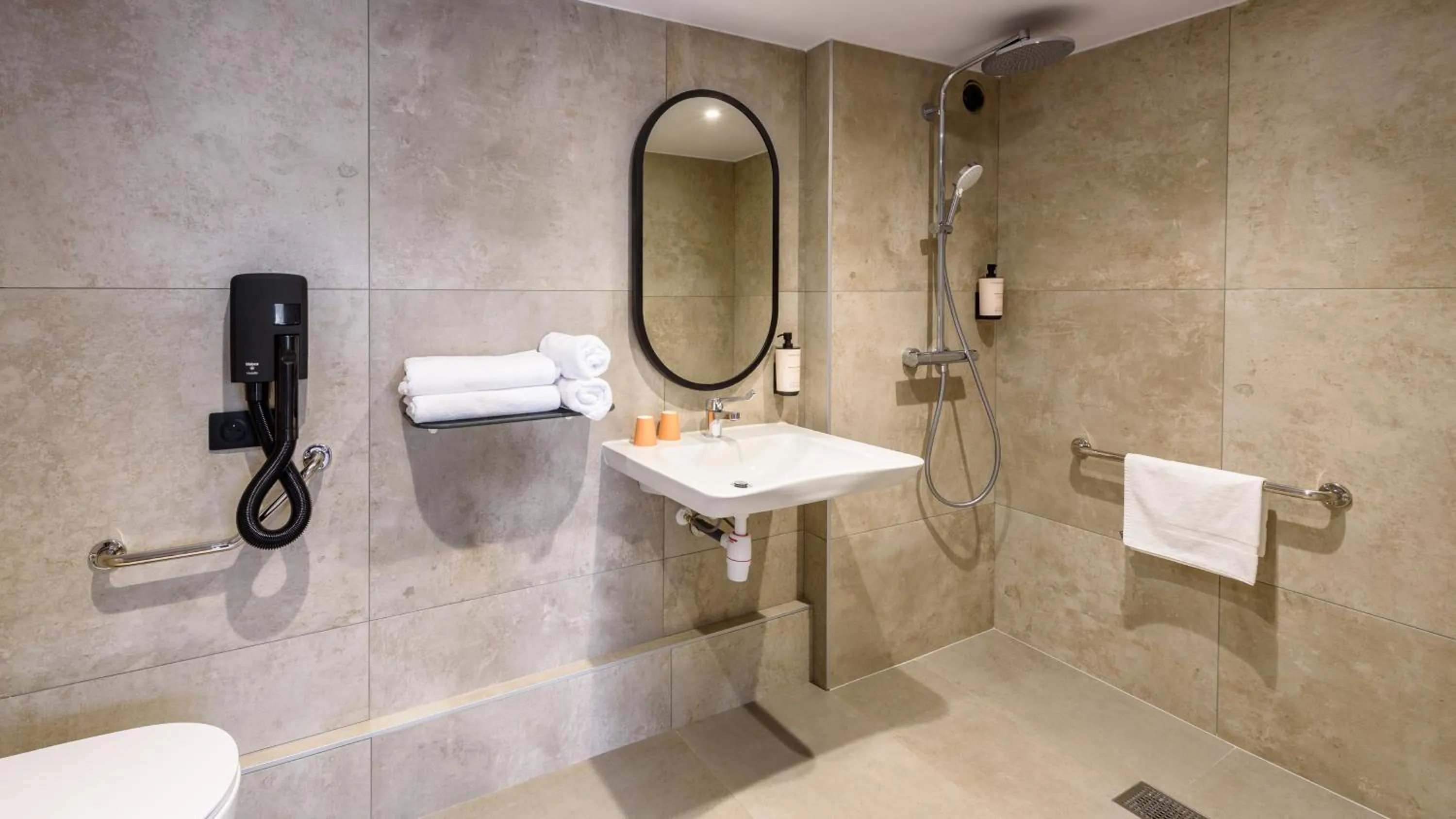 Bathroom in Campanile NATURE - Cahors