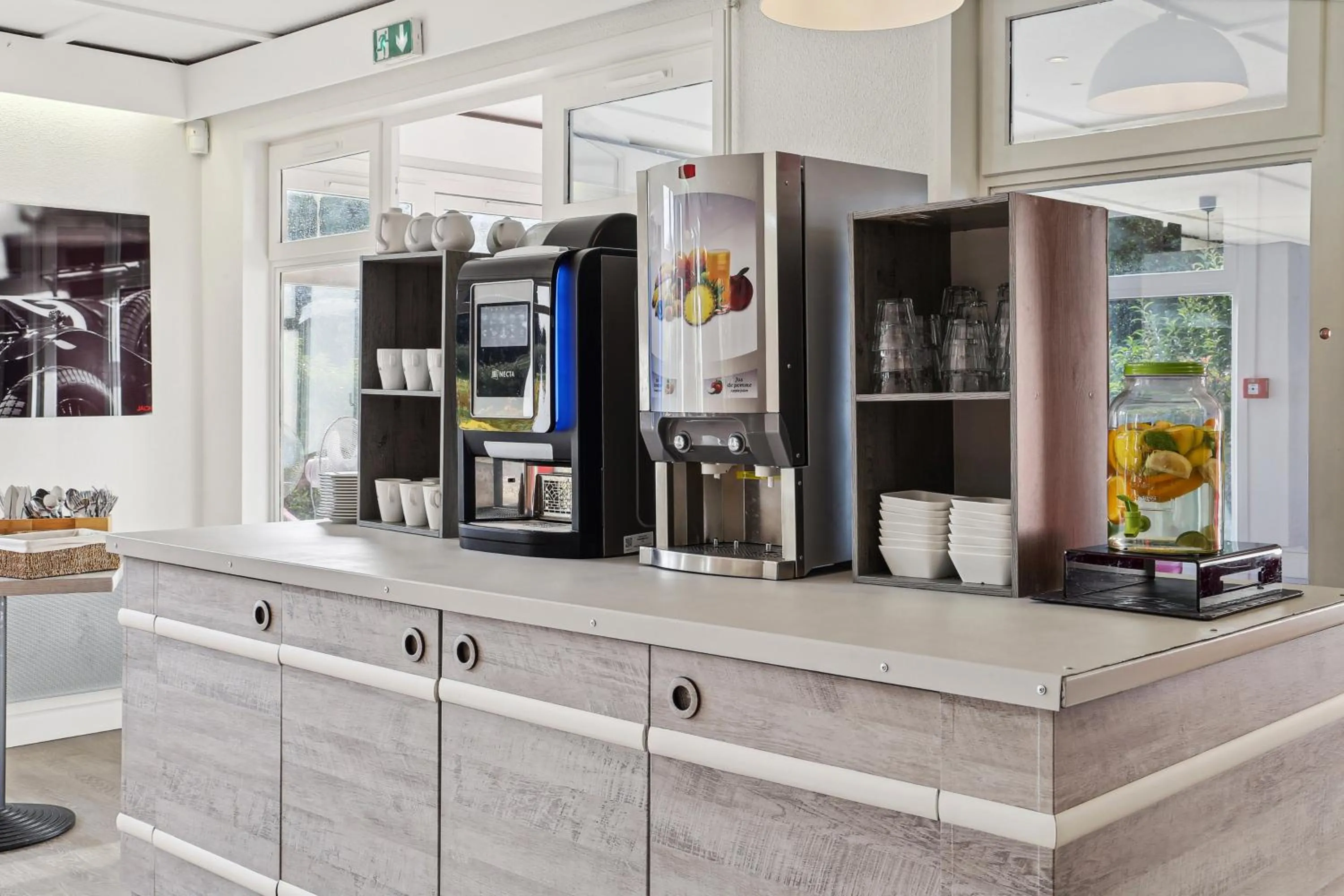 Buffet breakfast in Le 2 By Hotel Akena - La Ferté Bernard