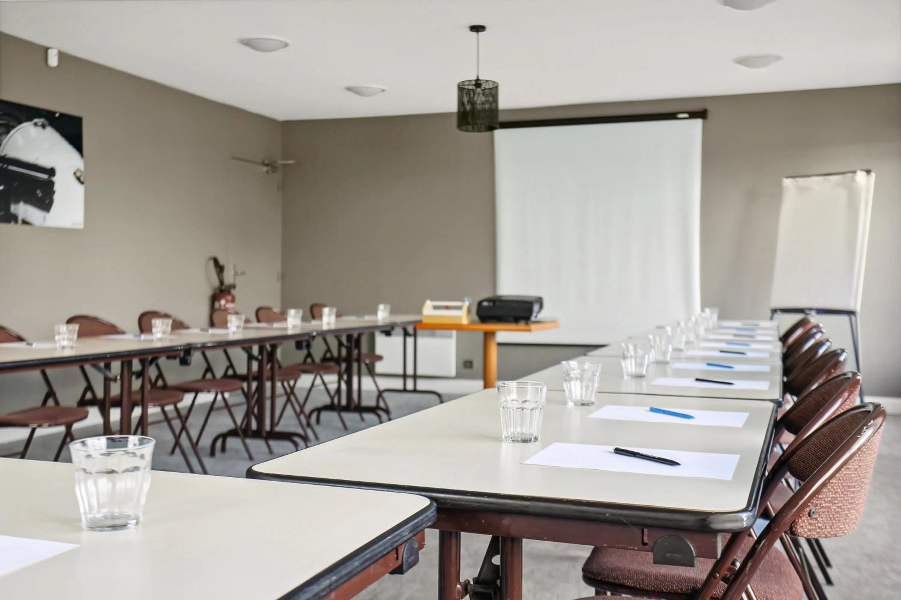 Meeting/conference room in Le 2 By Hotel Akena - La Ferté Bernard