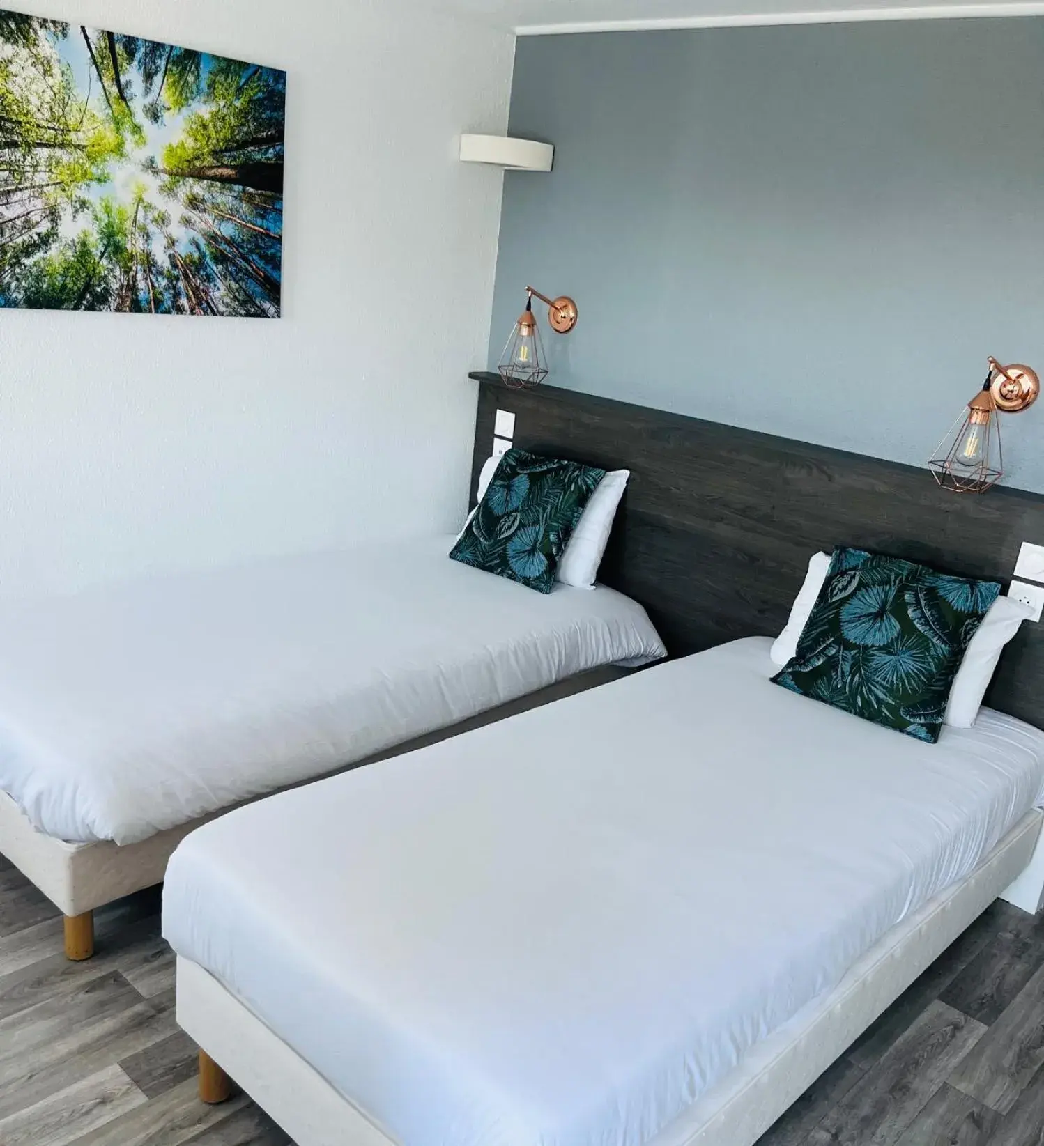 Twin Room in Le 2 By Hotel Akena - La Ferté Bernard Twin Room in Le 2 By Hotel Akena - La Ferté Bernard