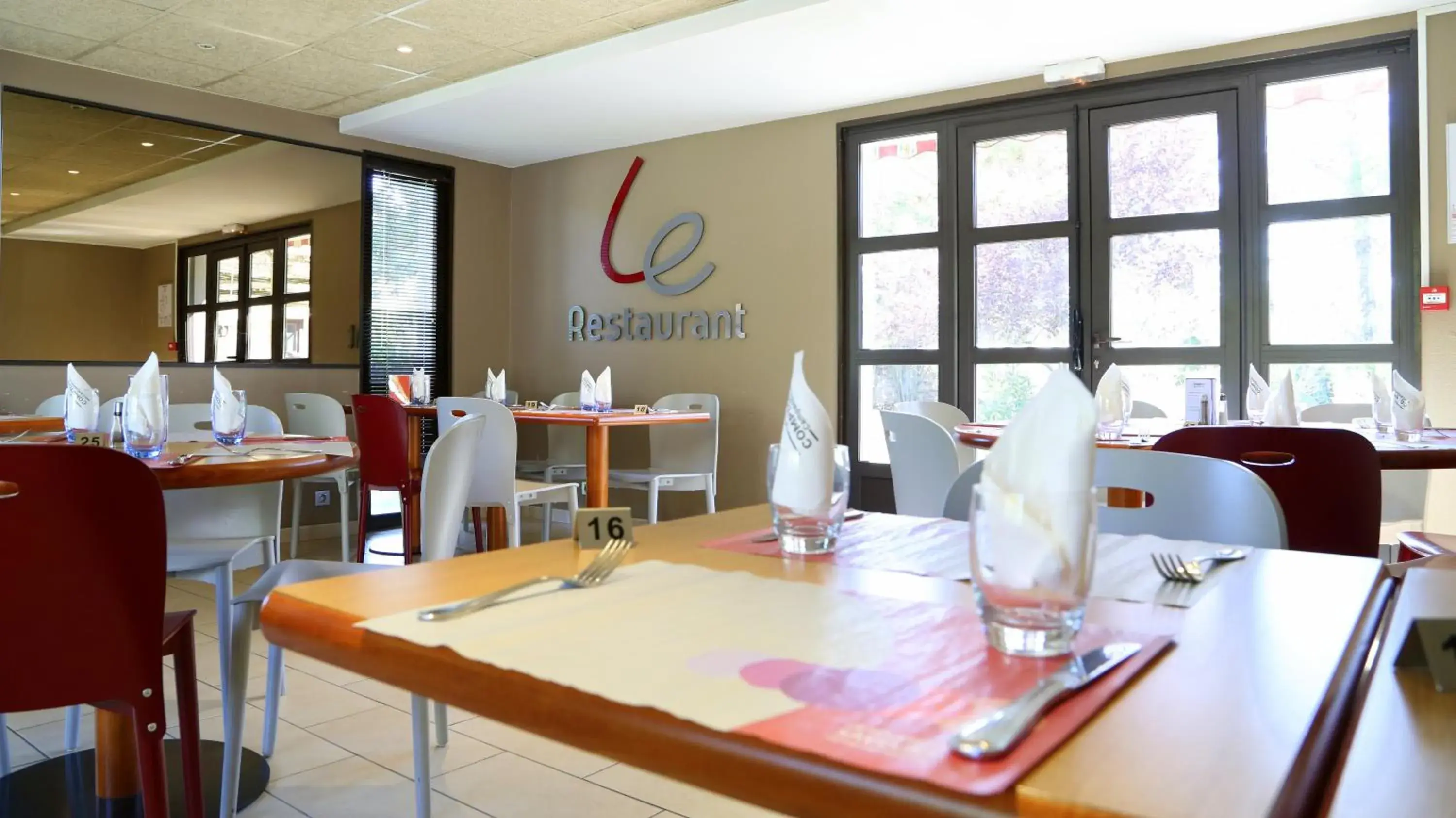 Restaurant/Places to Eat in Campanile Aix En Provence Ouest - Jas de Bouffan