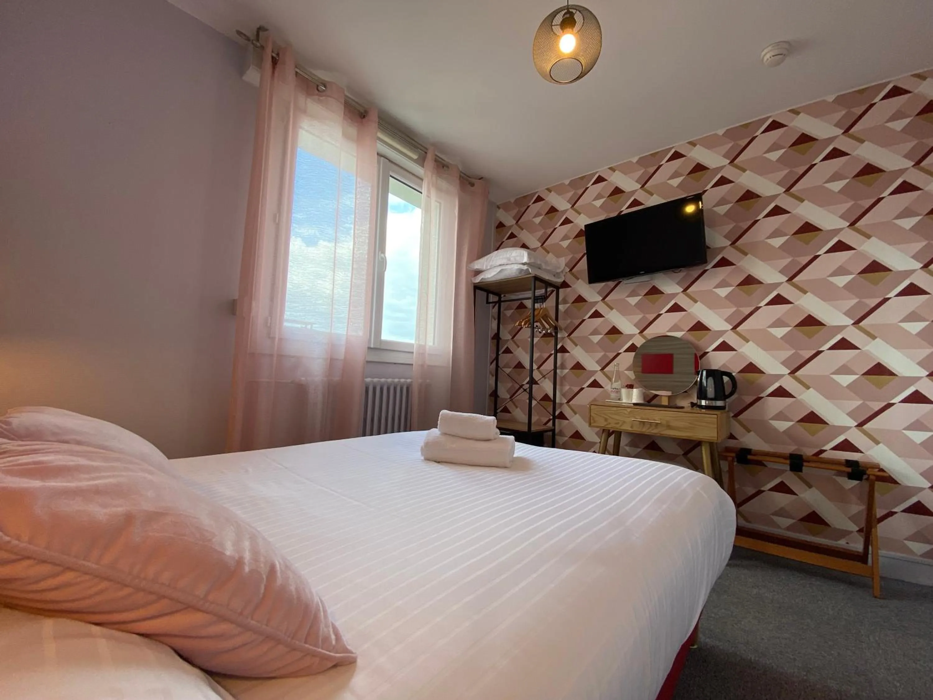 Photo of the whole room, Bed in Hôtel du Musée