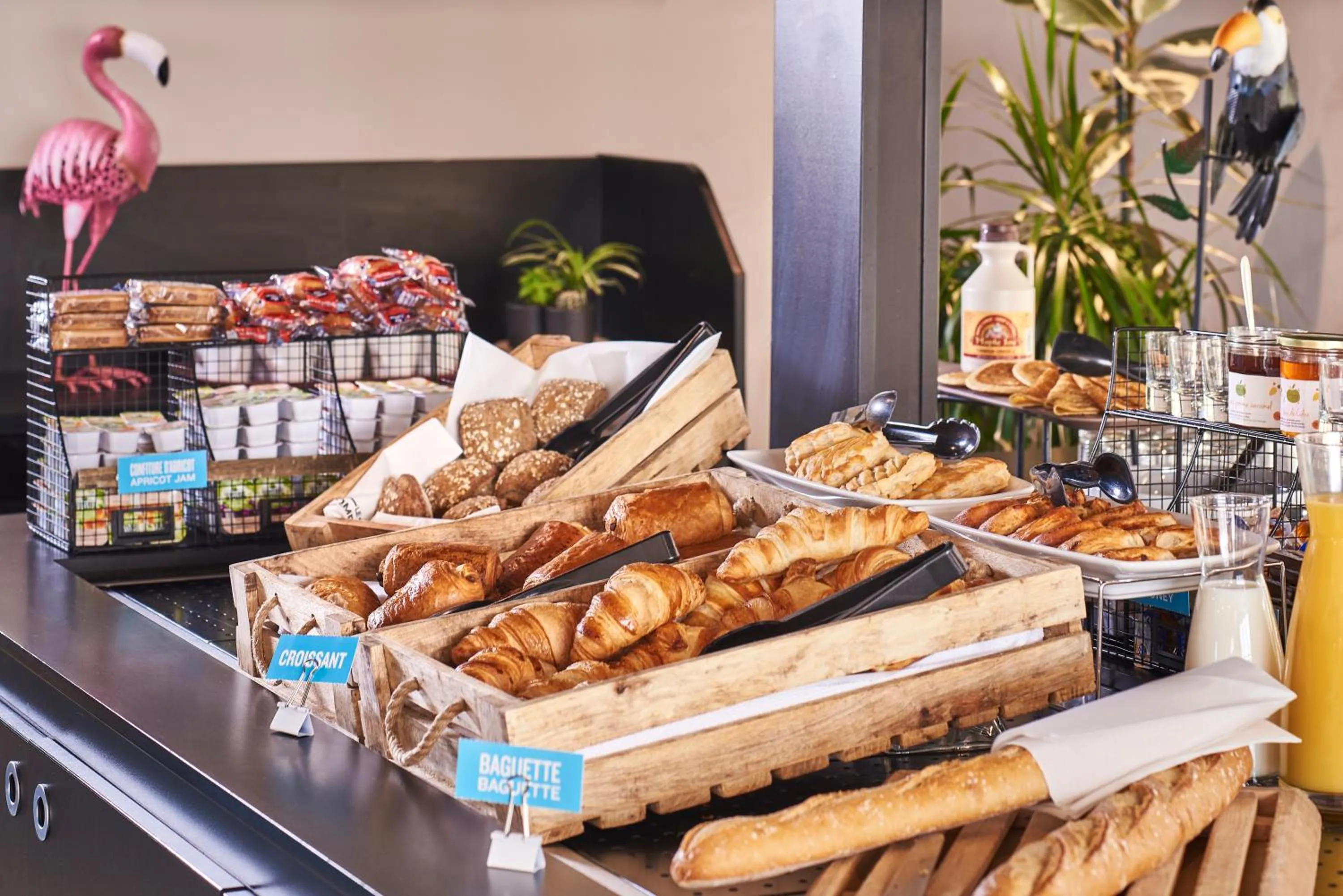 Breakfast in Kyriad Direct Le Havre Est - Gonfreville