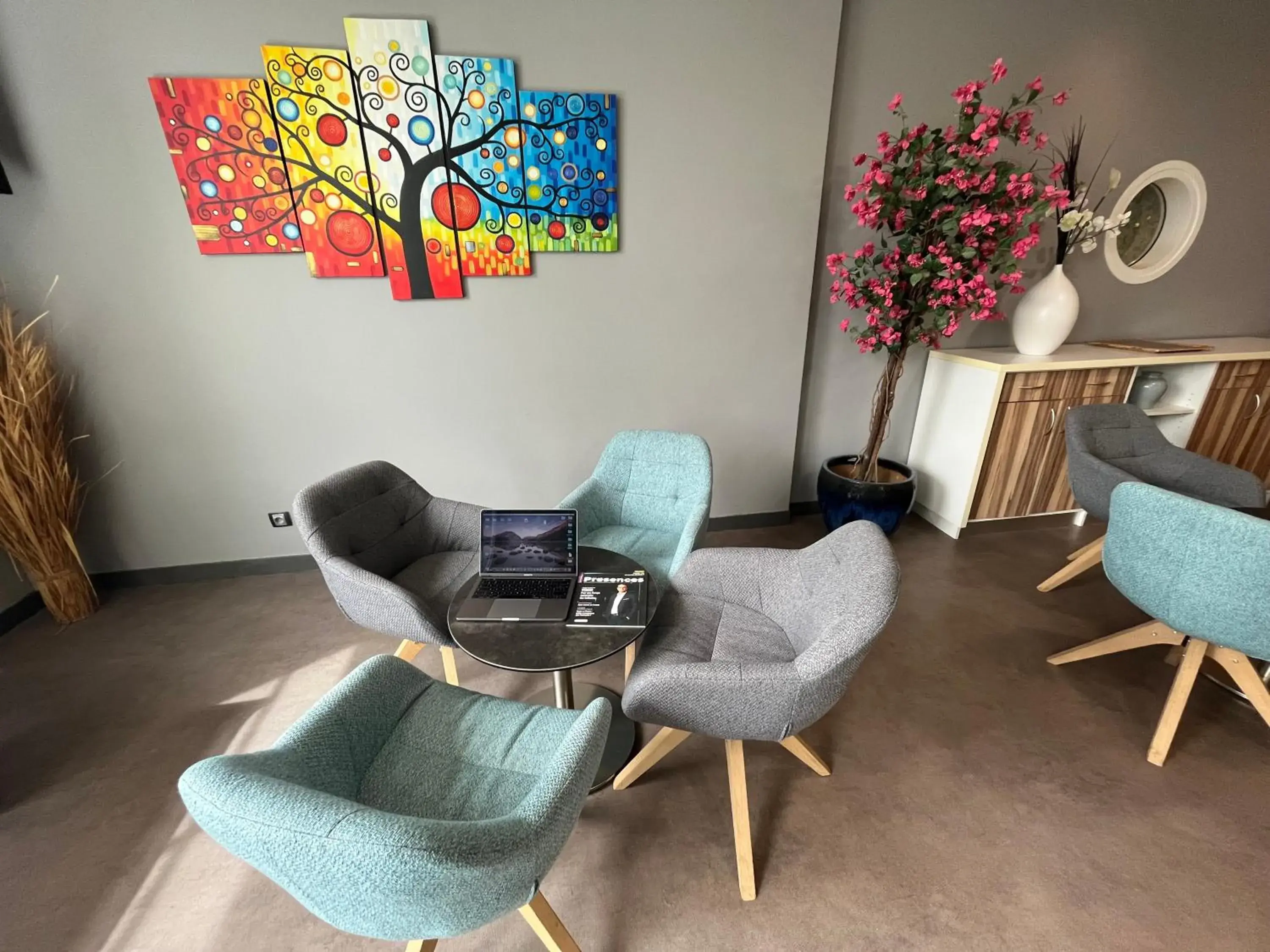 Living room in Hôtel Le Néron - Logis Living room in Hôtel Le Néron - Logis