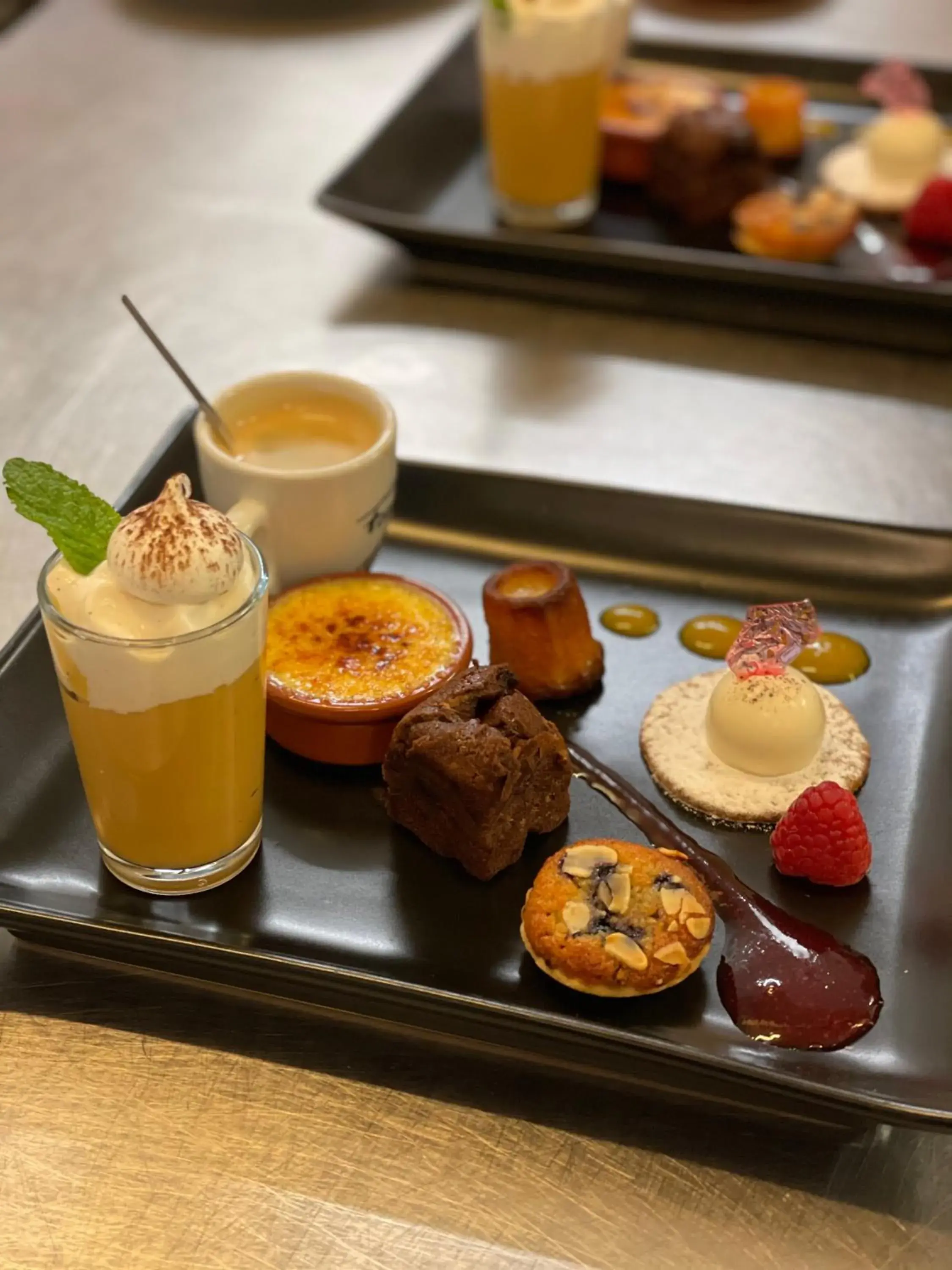 Food and drinks in Hôtel Le Néron - Logis Food and drinks in Hôtel Le Néron - Logis