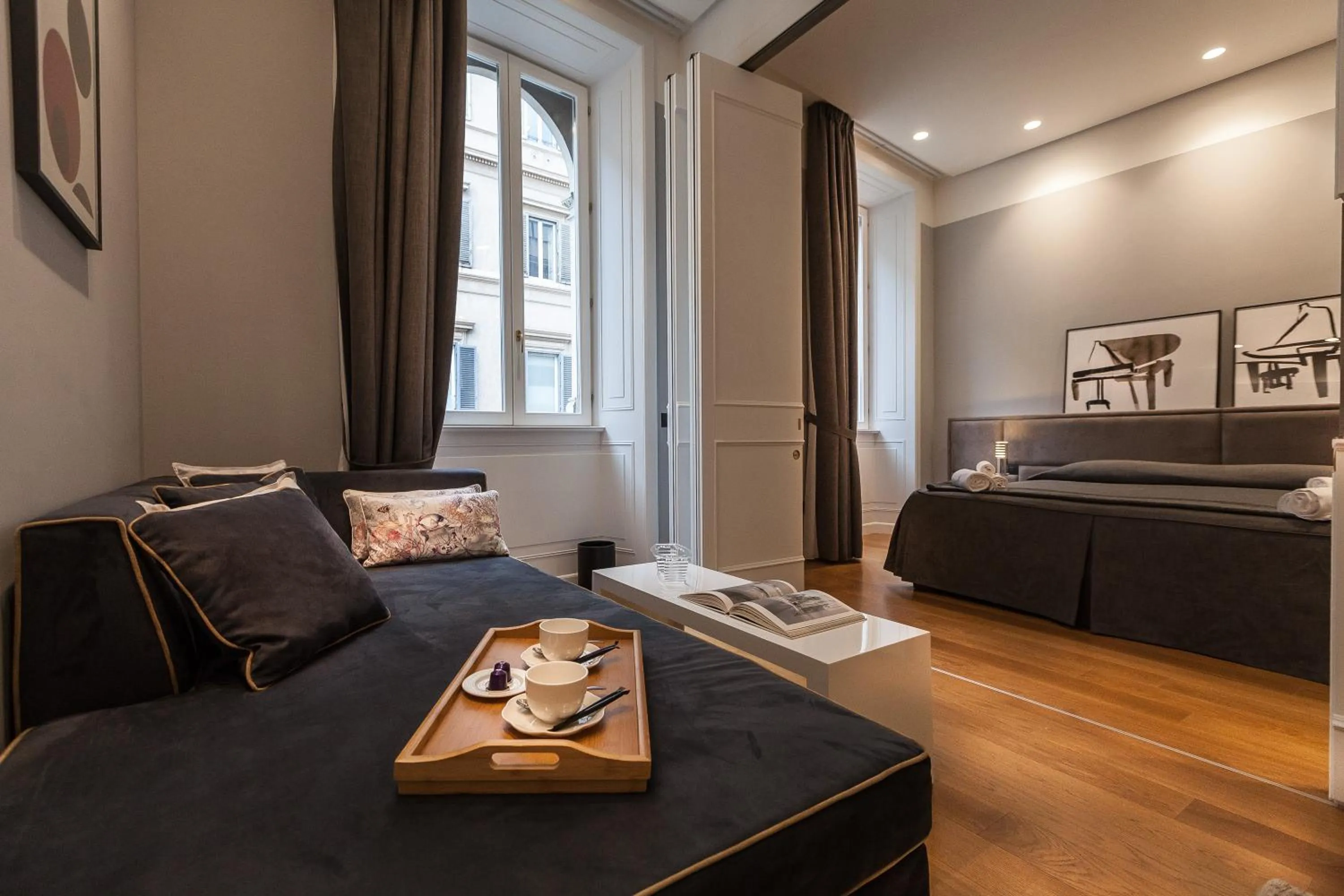 Living room, Bed in Amazing Suite Piazza Venezia