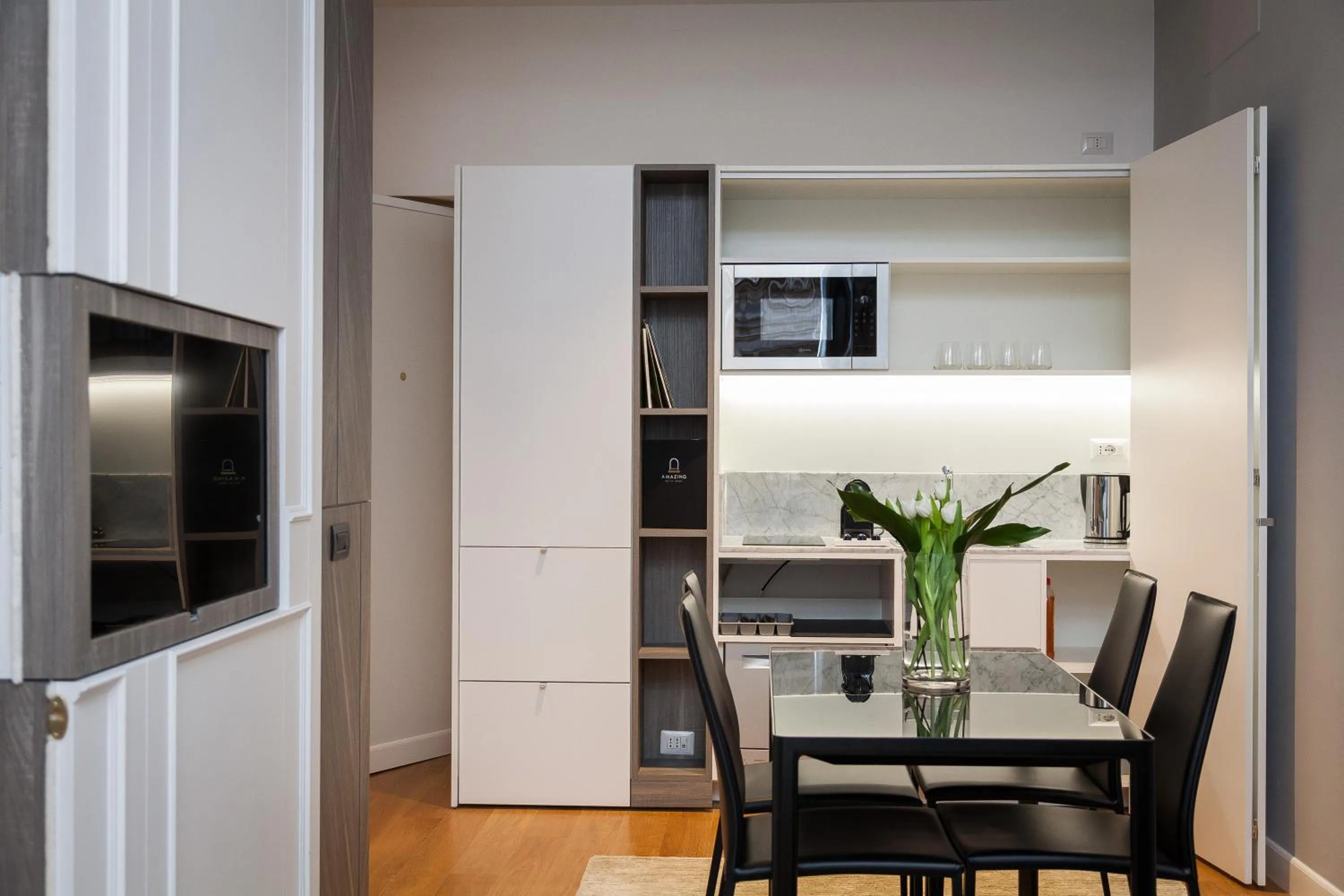 TV and multimedia in Amazing Suite Piazza Venezia