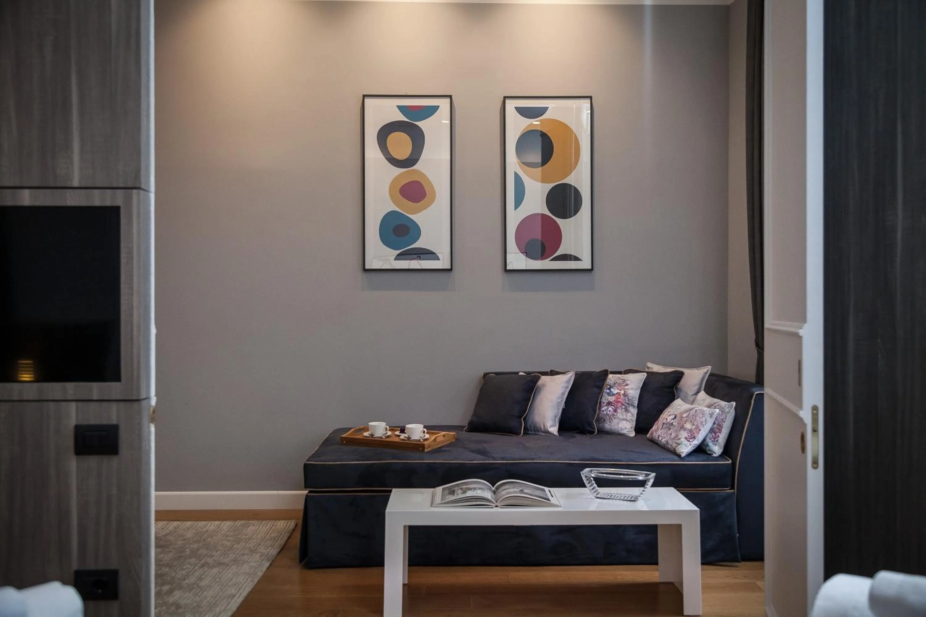 TV and multimedia in Amazing Suite Piazza Venezia