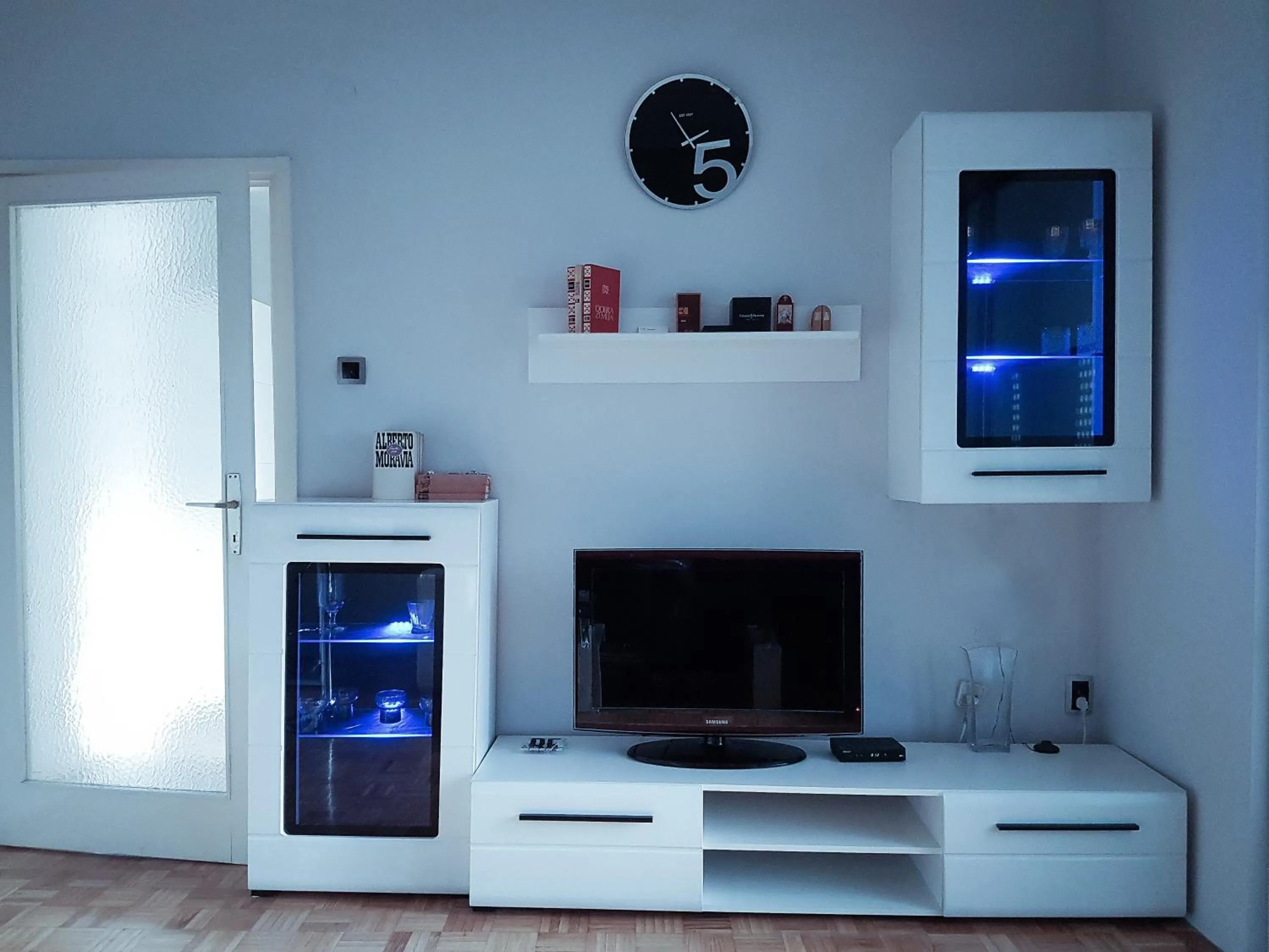 Apartment Arena Silver