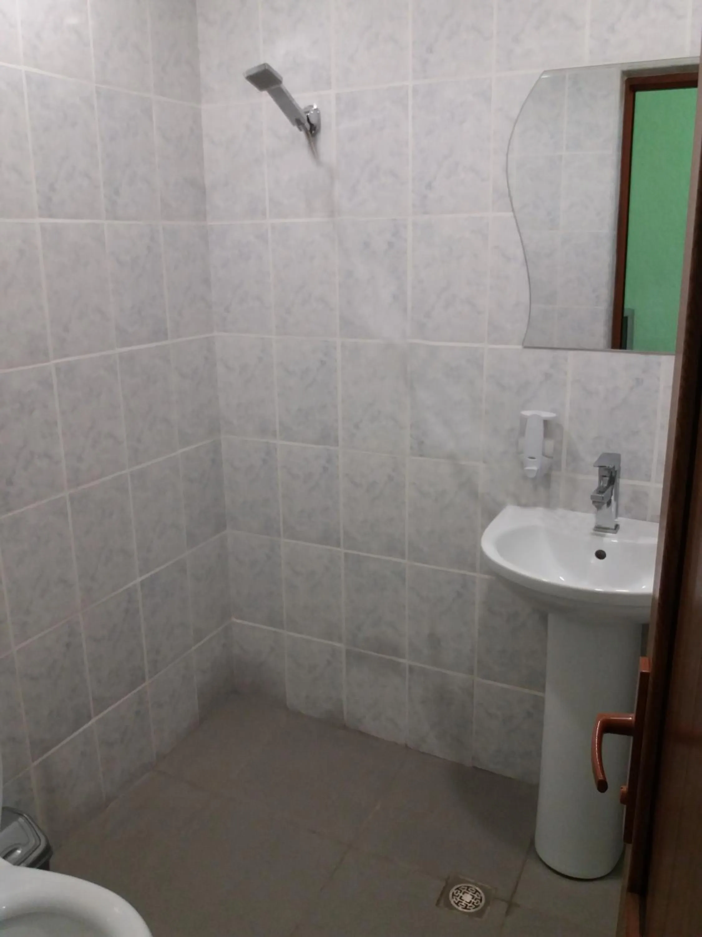 Shower in Hotel KA-EL