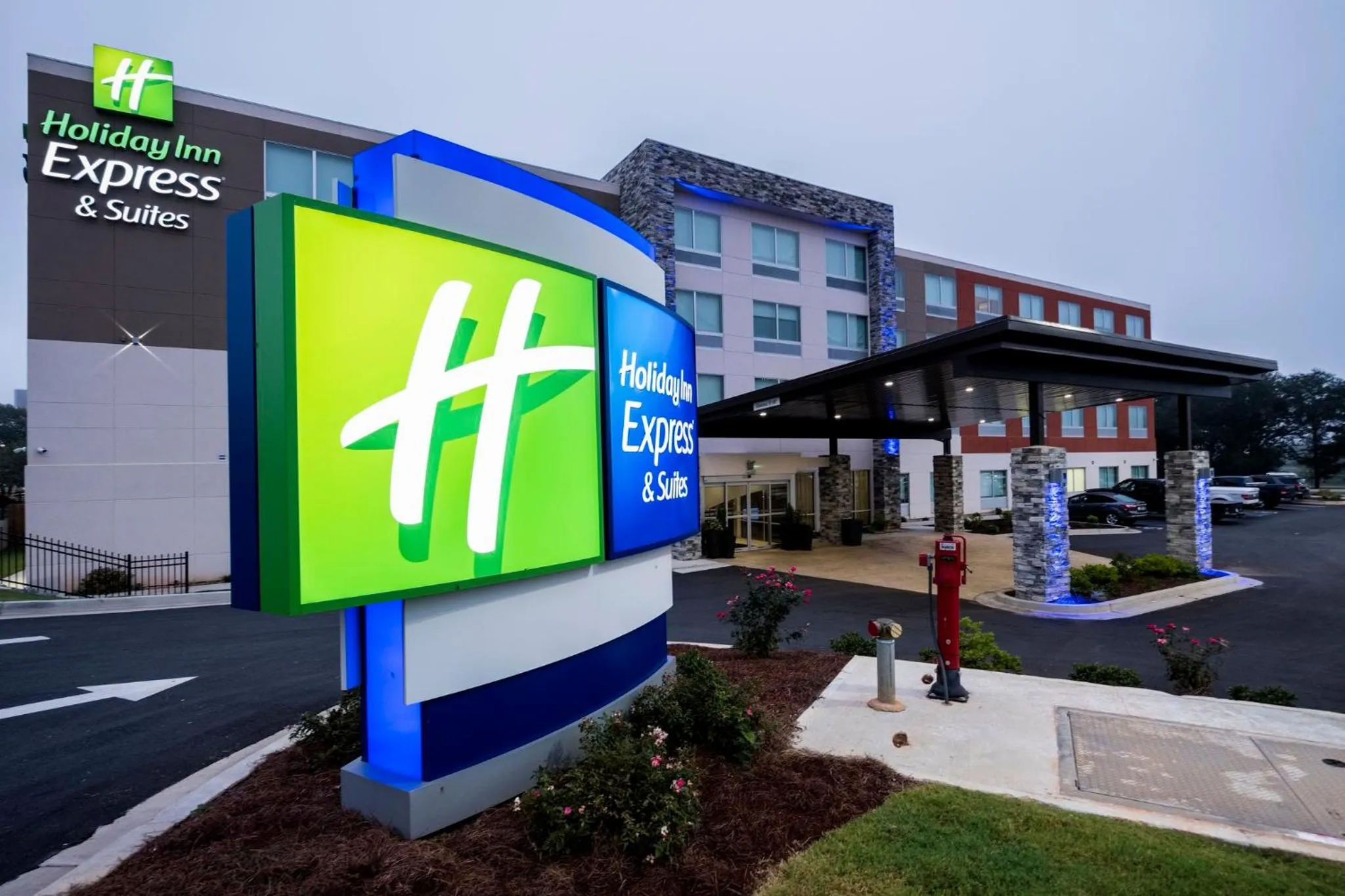 Property building in Holiday Inn Express & Suites - Commerce by IHG