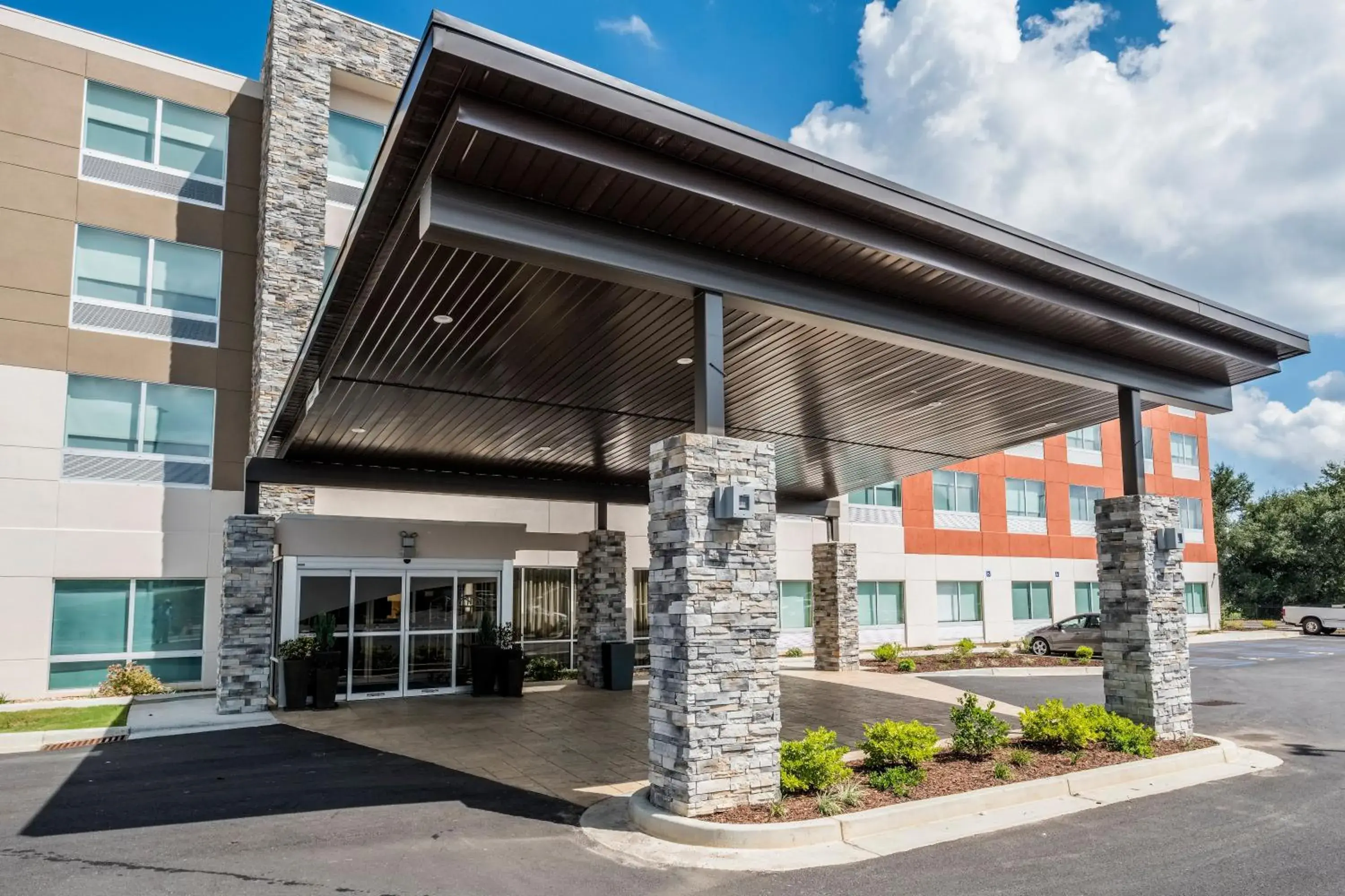 Property building in Holiday Inn Express & Suites - Commerce by IHG Property building in Holiday Inn Express & Suites - Commerce by IHG