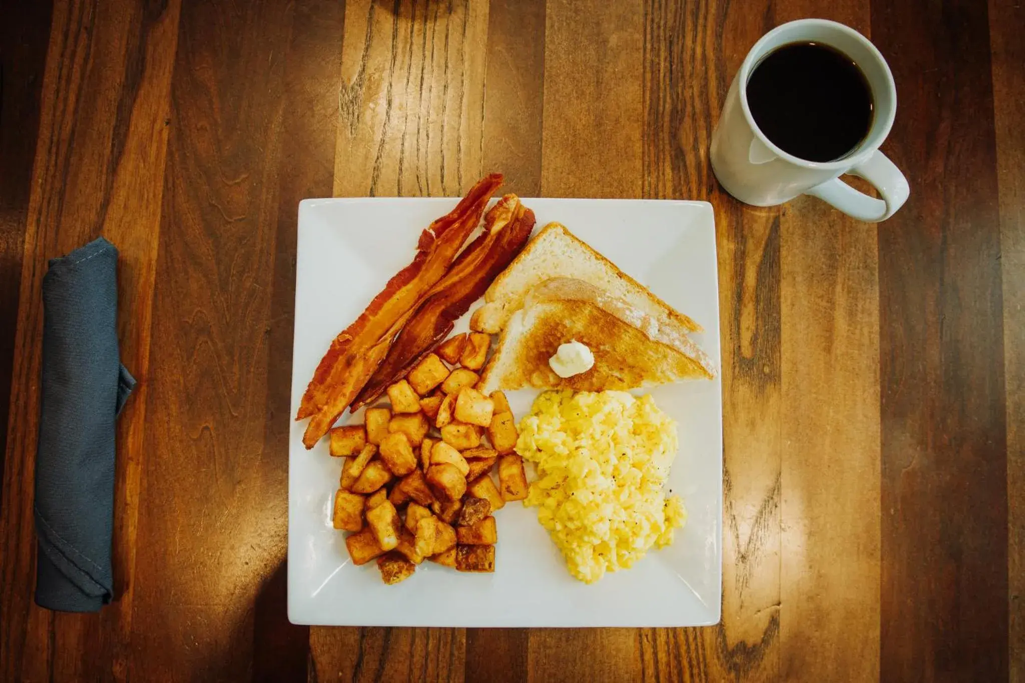 Breakfast in Holiday Inn Paducah Riverfront by IHG Breakfast in Holiday Inn Paducah Riverfront by IHG