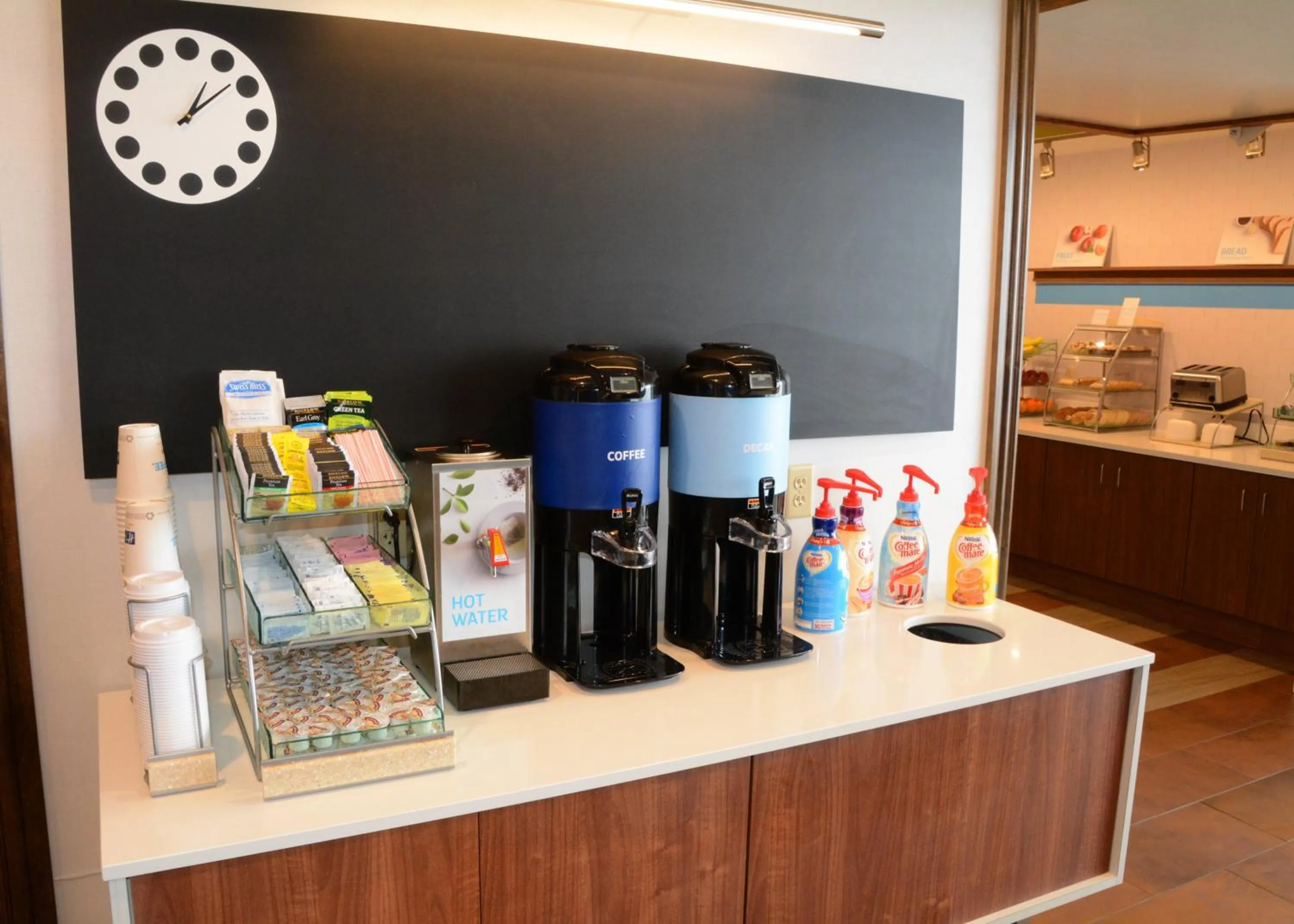 Breakfast in Holiday Inn Express & Suites - Pittsburgh - Monroeville by IHG