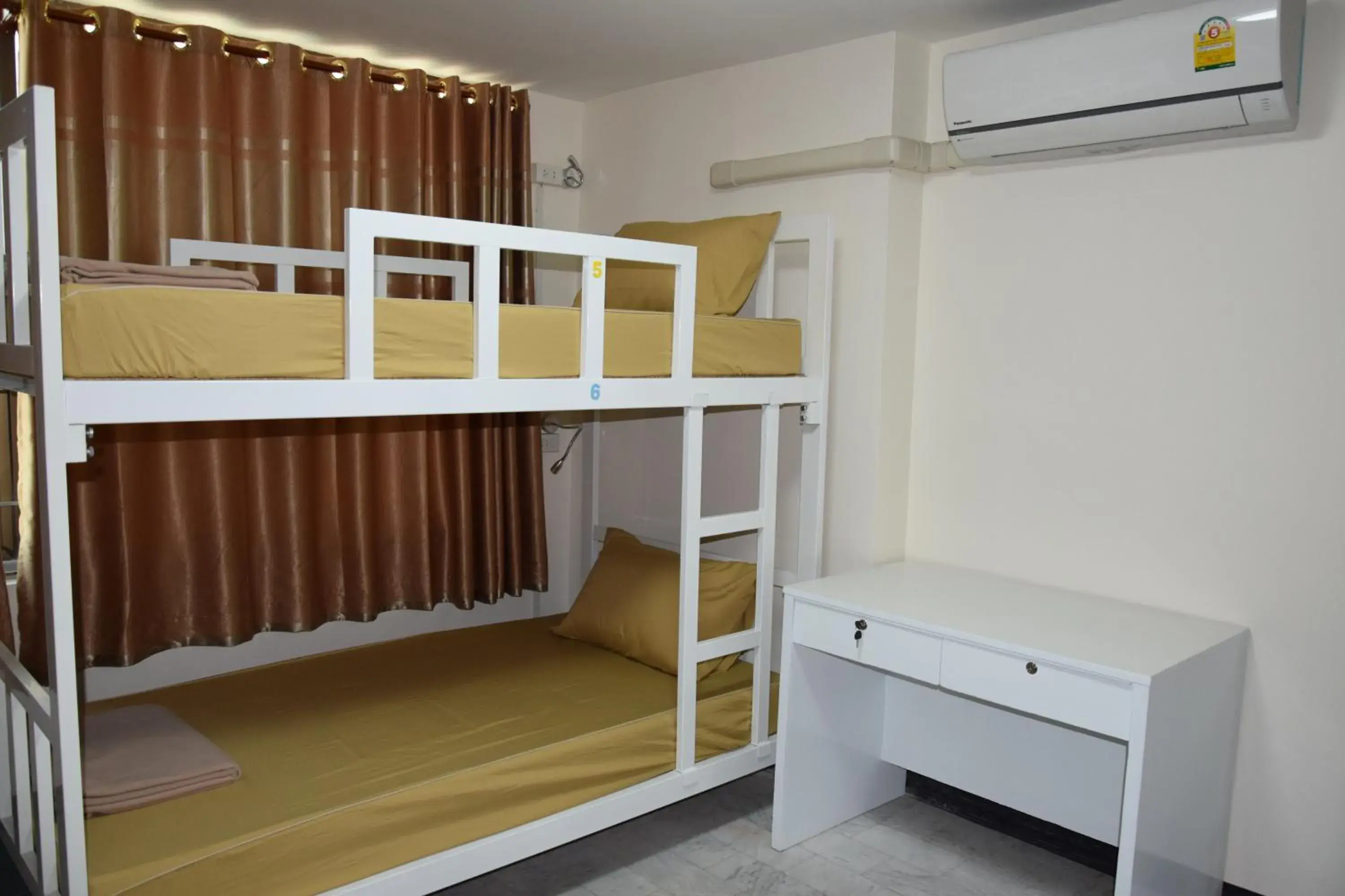 bunk bed in Like Home bunk bed in Like Home