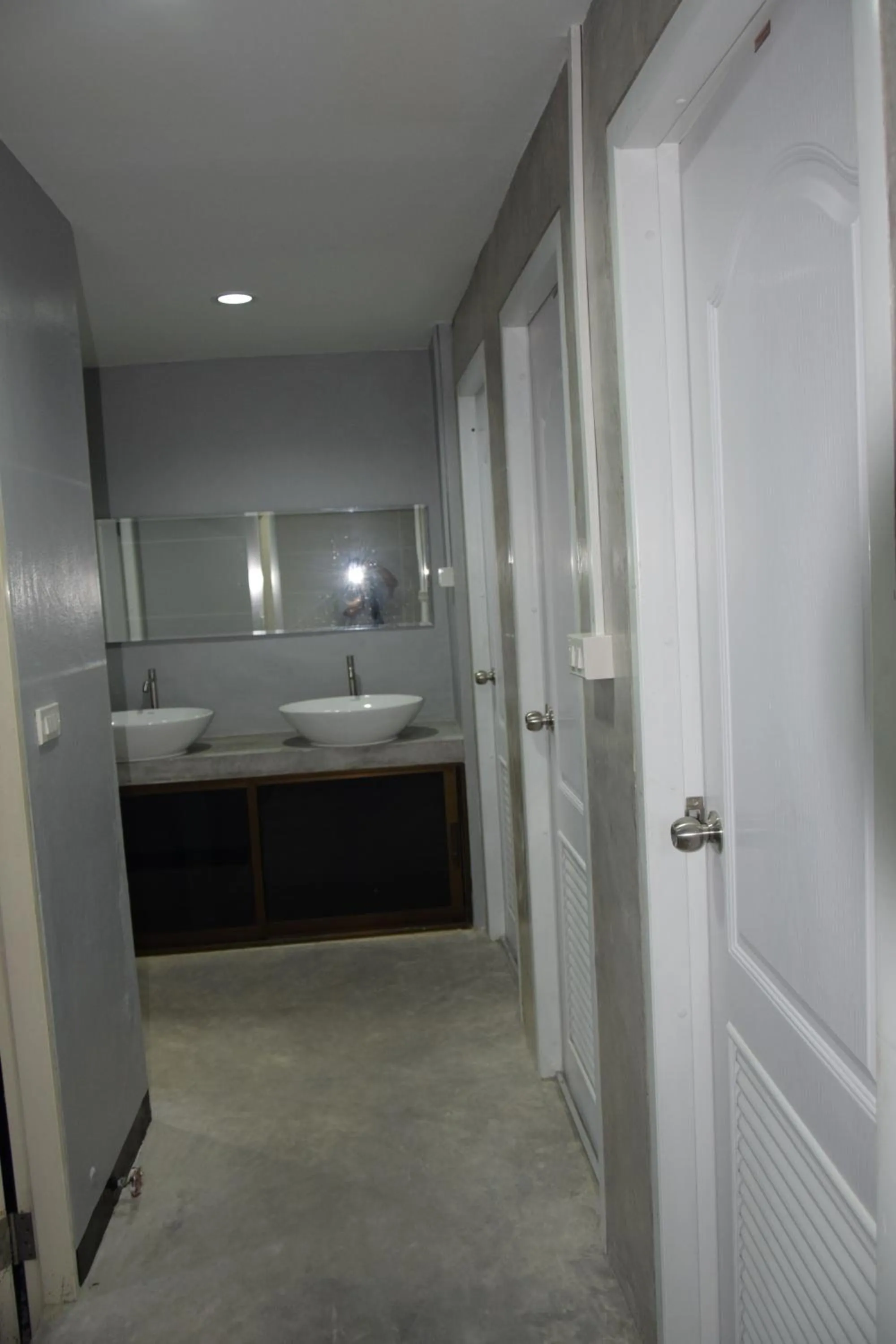 Photo of the whole room in Like Home