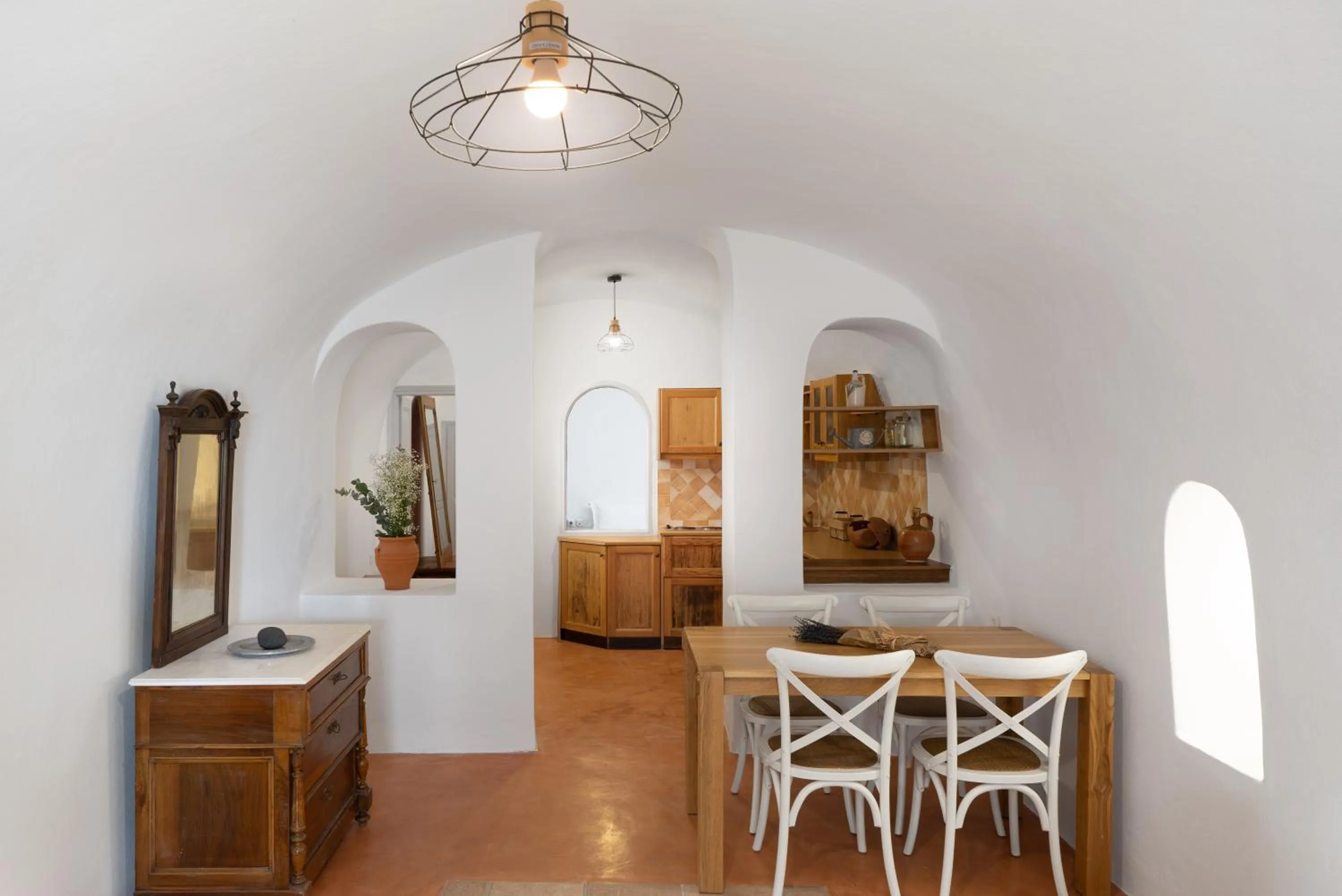 Living room in Kastro Mansion