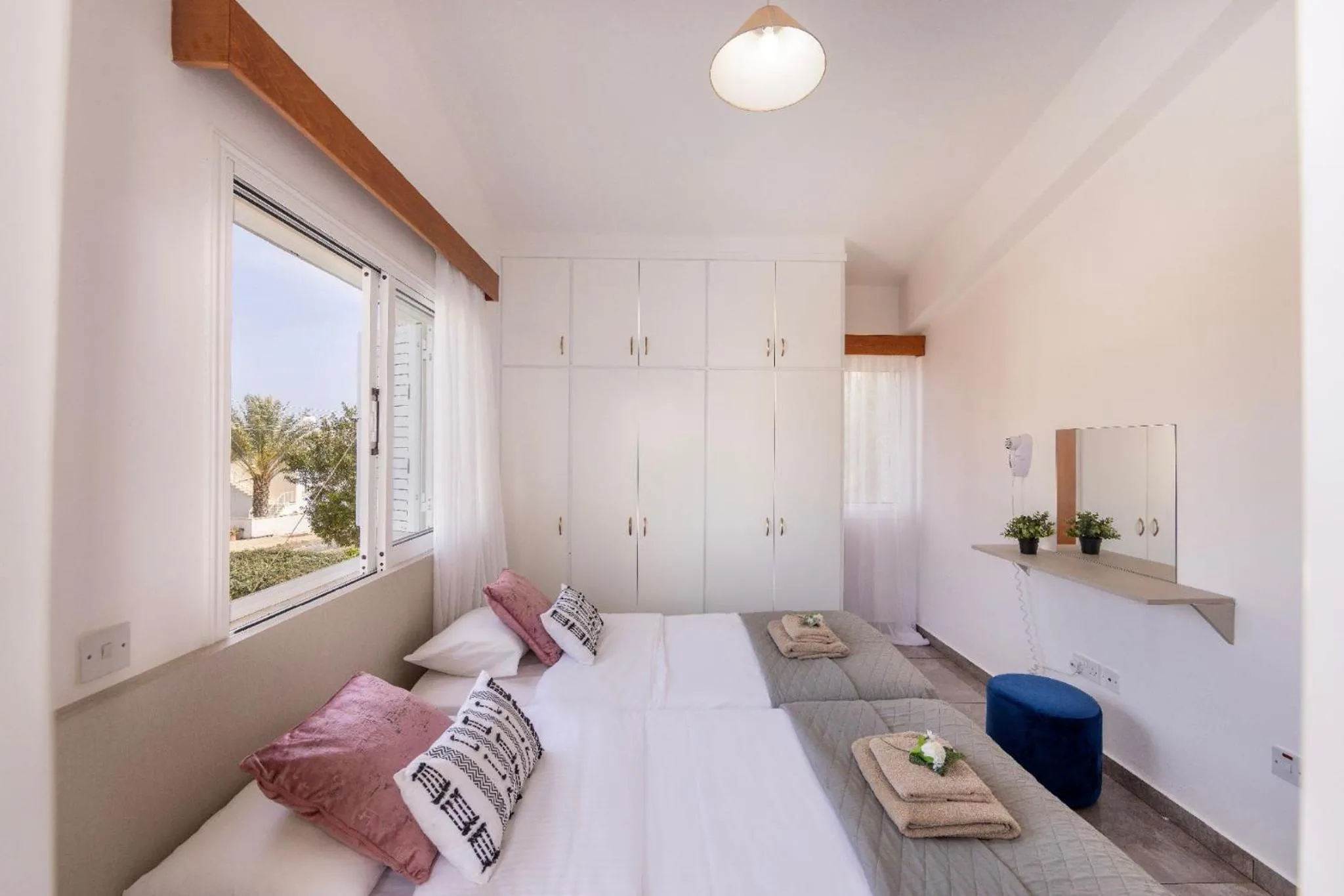 Bed in Fig Tree Bay Villa 4