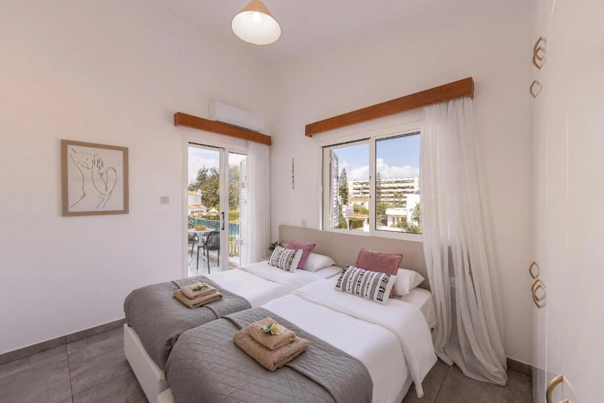 Bed in Fig Tree Bay Villa 4