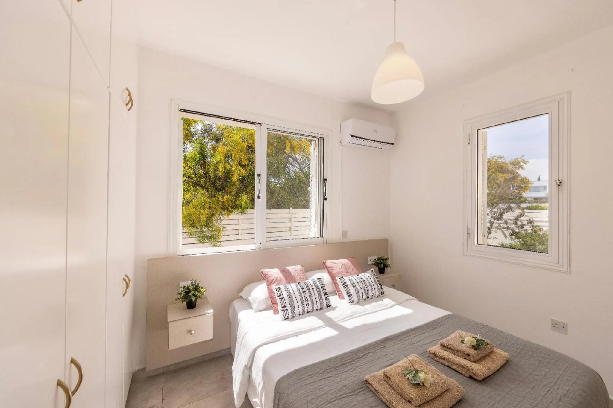 Bed in Fig Tree Bay Villa 4