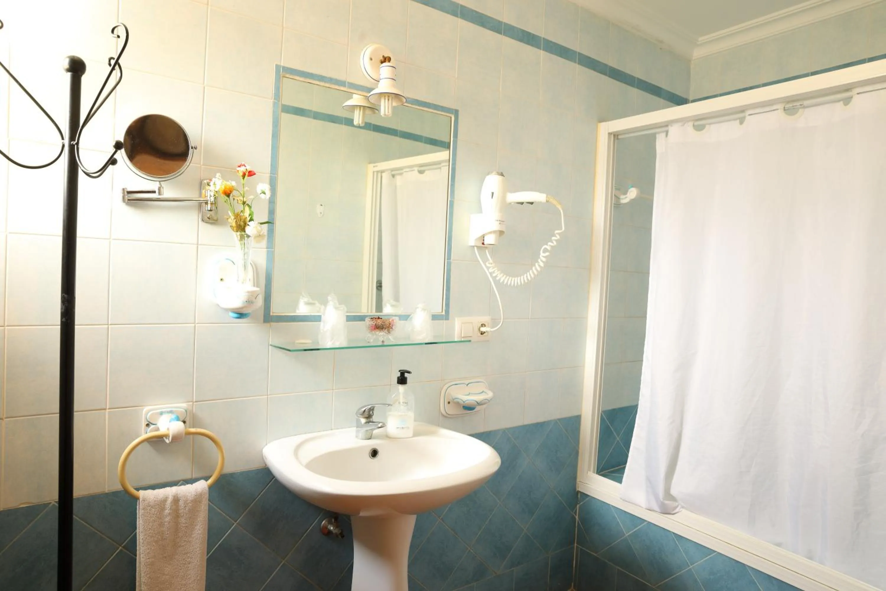 Bathroom in Hostal Rocio
