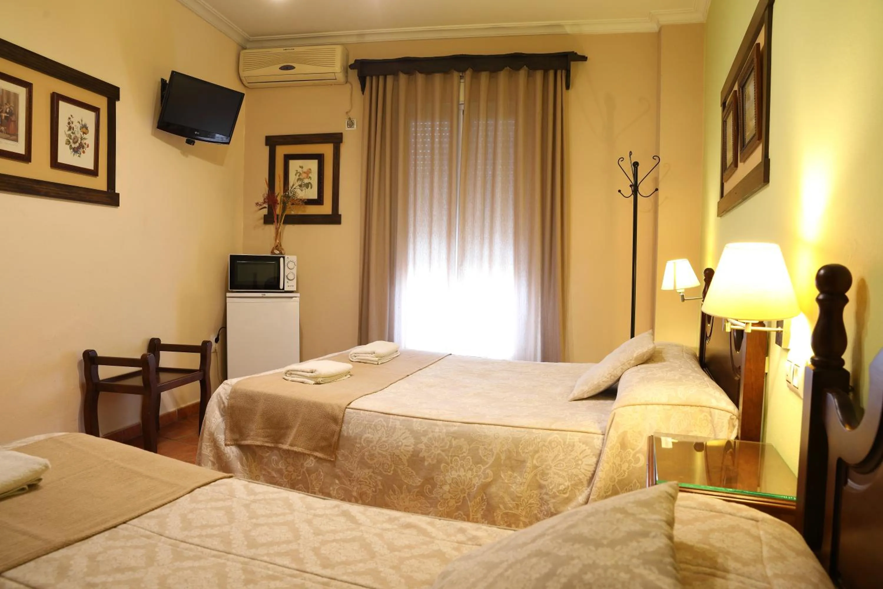 Bedroom, Bed in Hostal Rocio