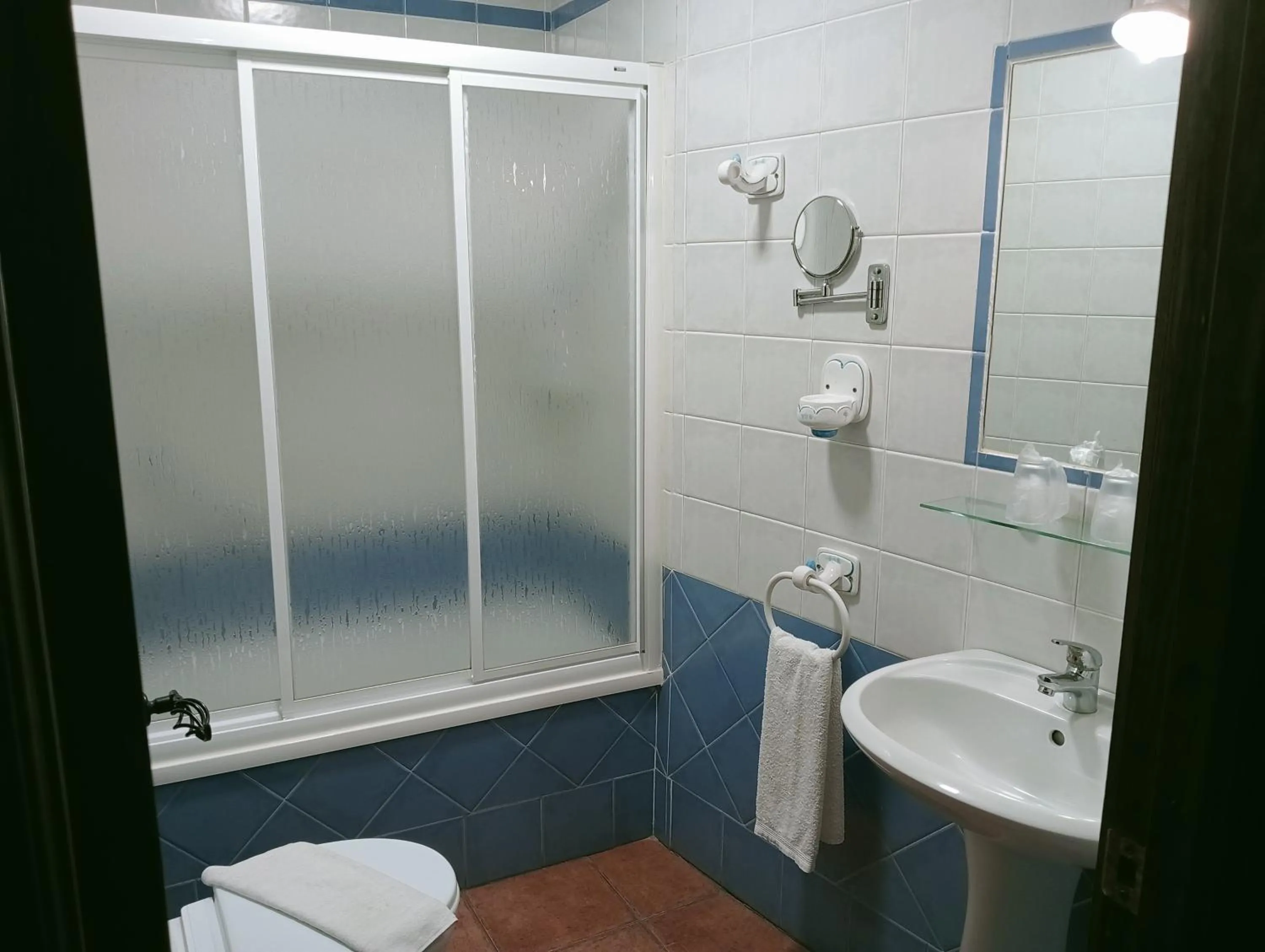 Bathroom in Hostal Rocio