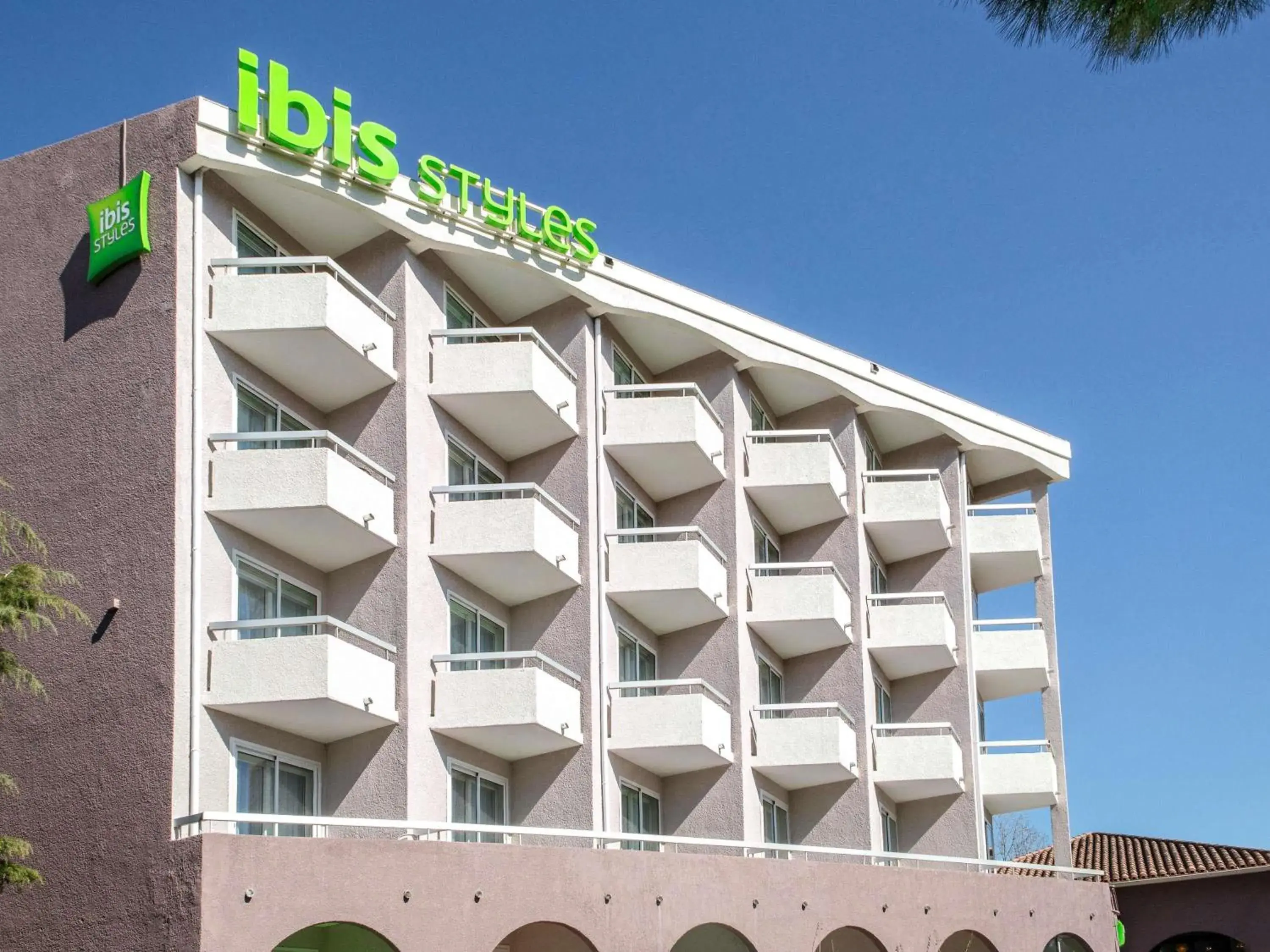 Property building in ibis Styles Fréjus St Raphael Property building in ibis Styles Fréjus St Raphael