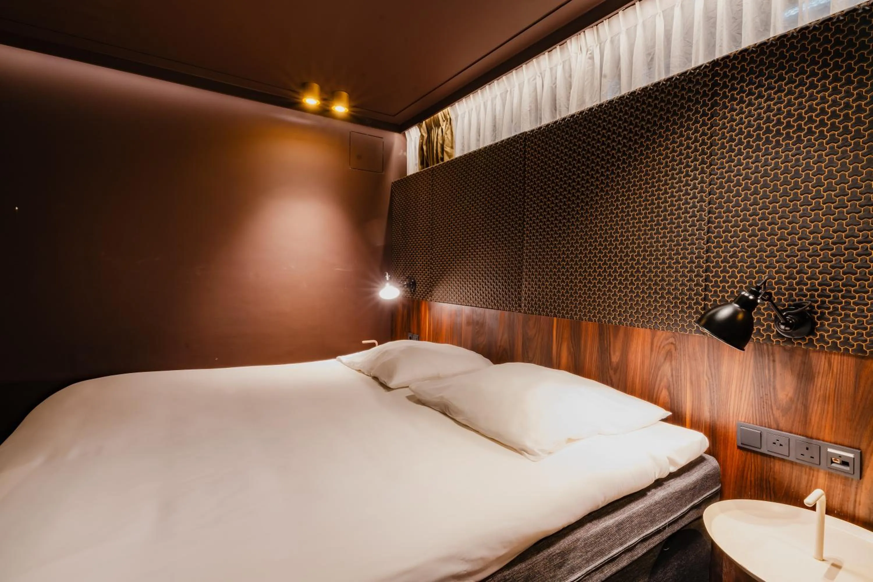 Bed in De Jonker Urban Suites