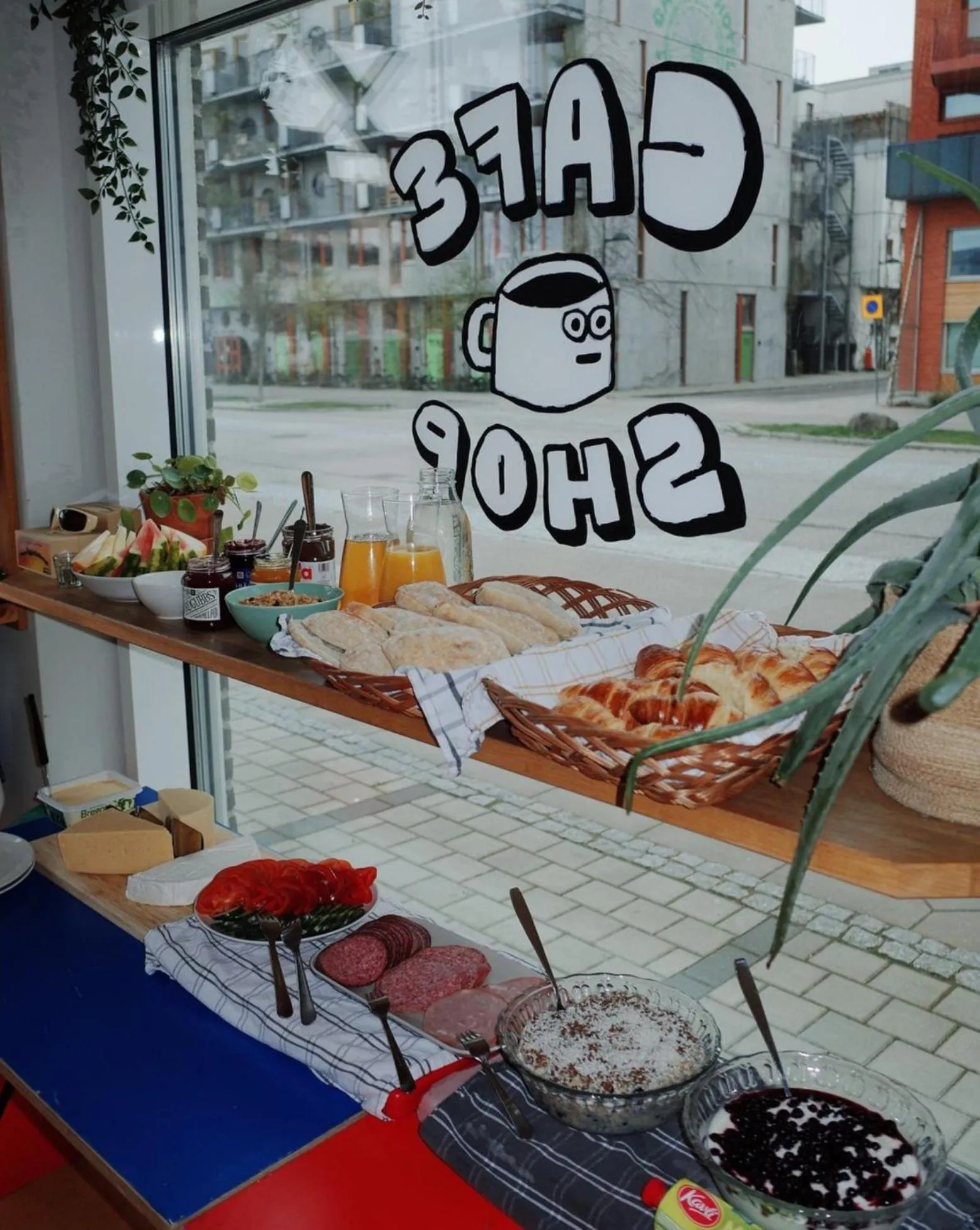 Food and drinks in Ohboy Hotell