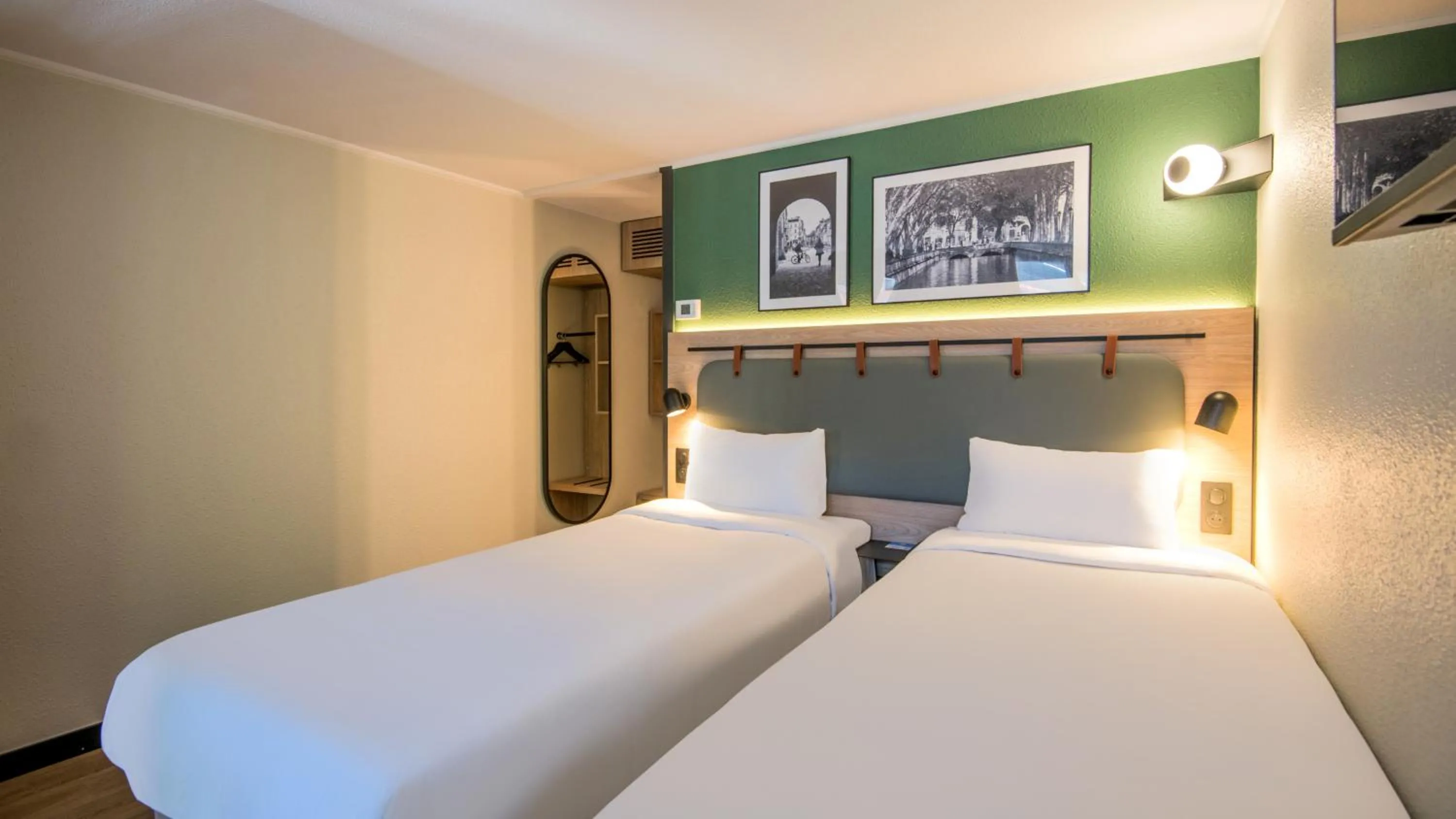 Bed in Campanile NATURE - Martigues