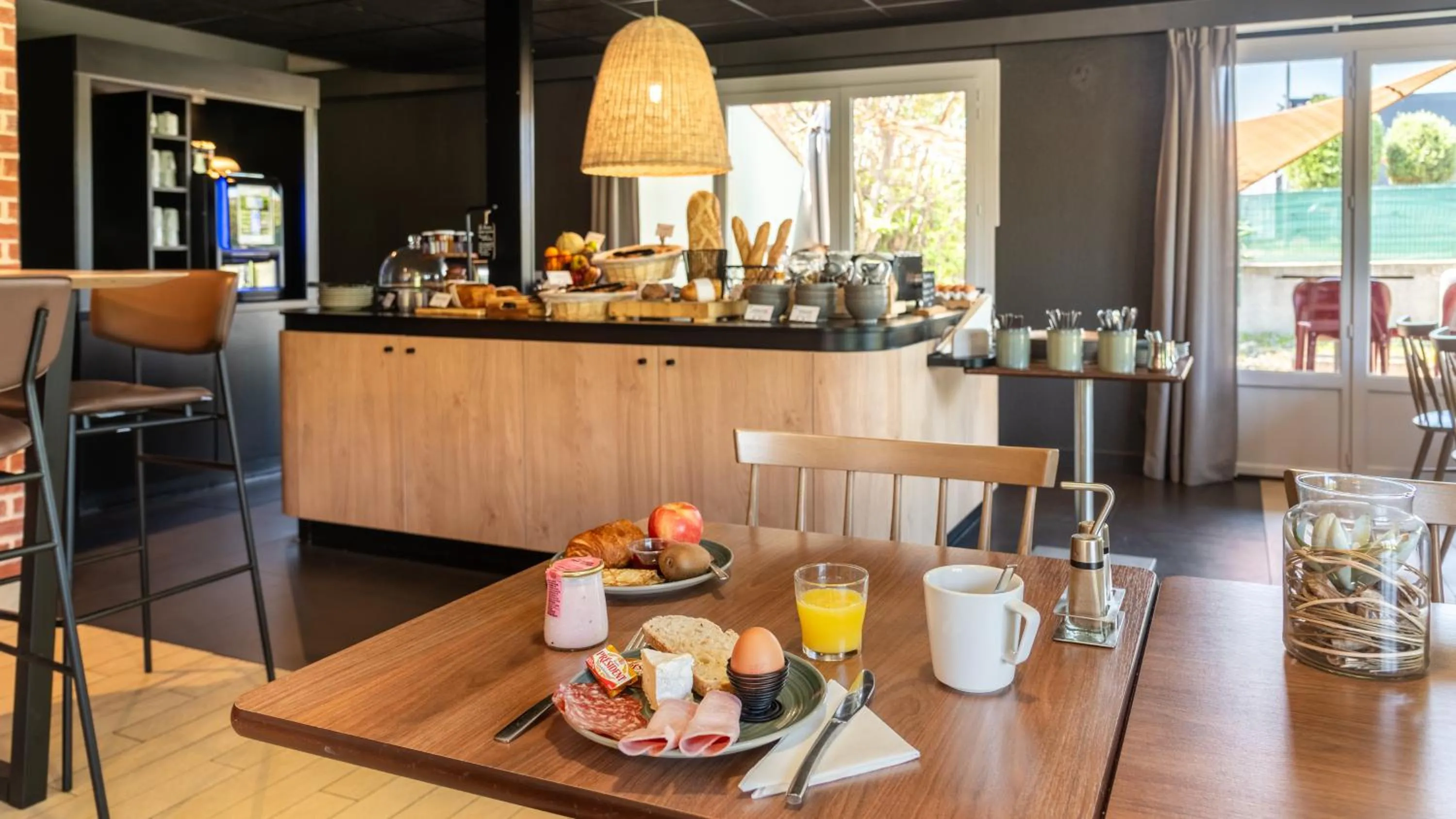 Breakfast in Campanile NATURE - Martigues