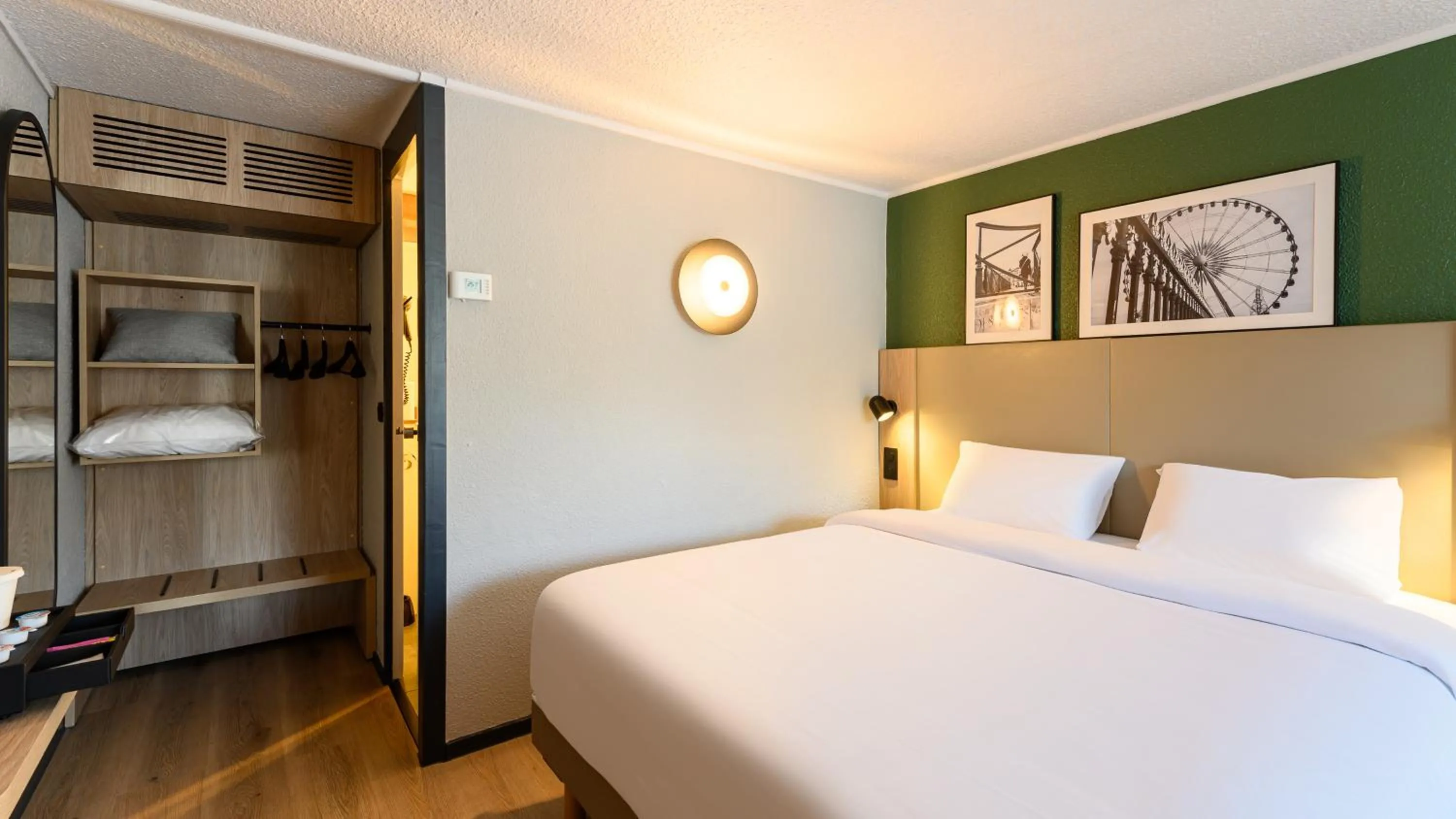 Bed in Campanile NATURE - Martigues