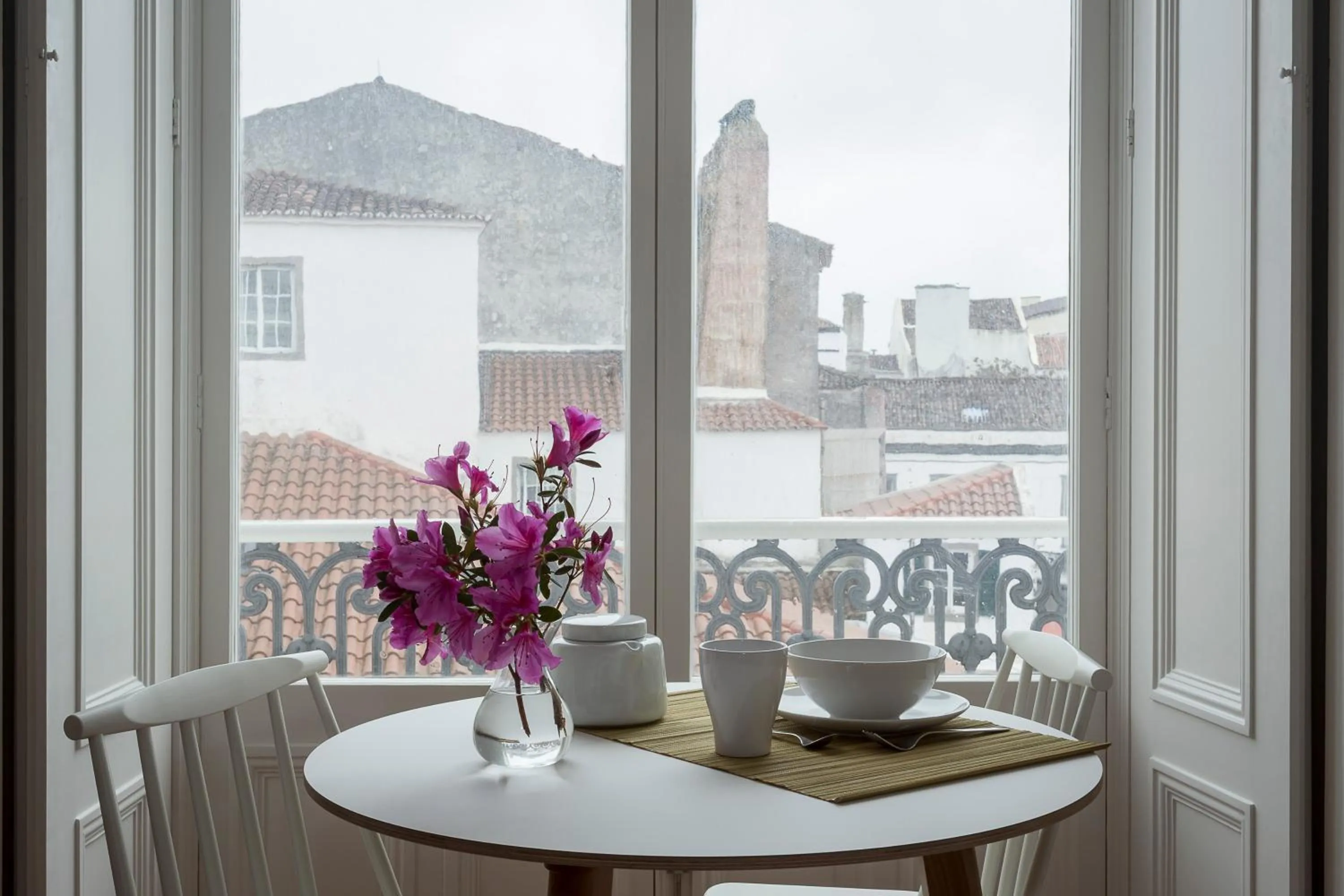 Decorative detail in AC-Armazéns Cogumbreiro