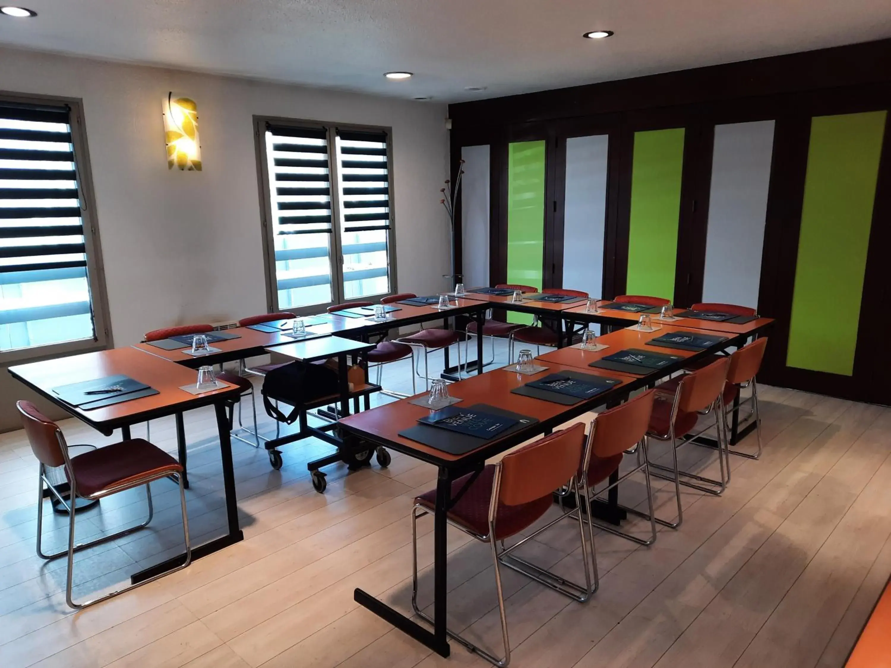 Meeting/conference room in Campanile Metz Est Technopole - Restaurant Meeting/conference room in Campanile Metz Est Technopole - Restaurant