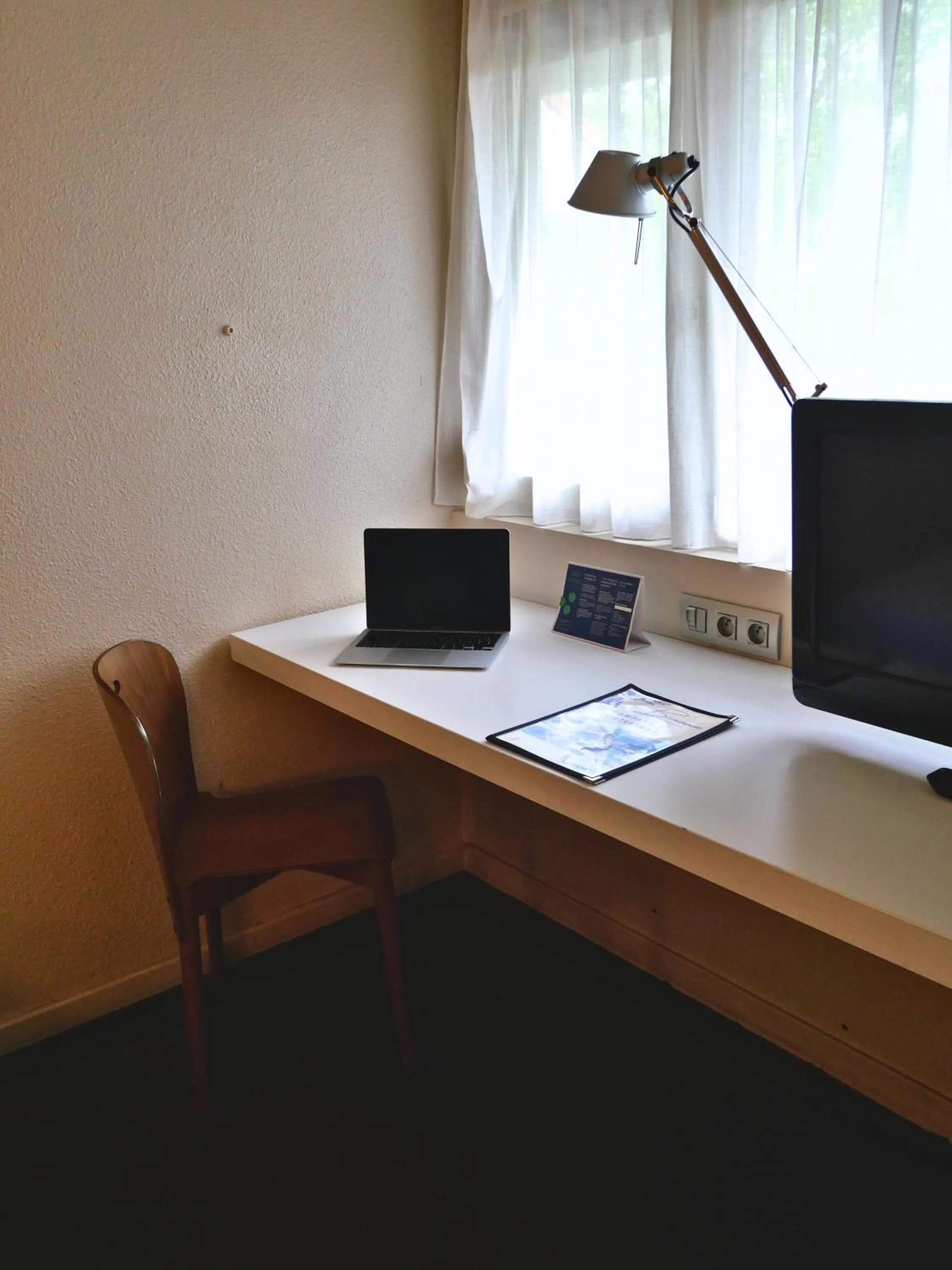 TV and multimedia in Campanile Montélimar Nord - A7 sortie 17