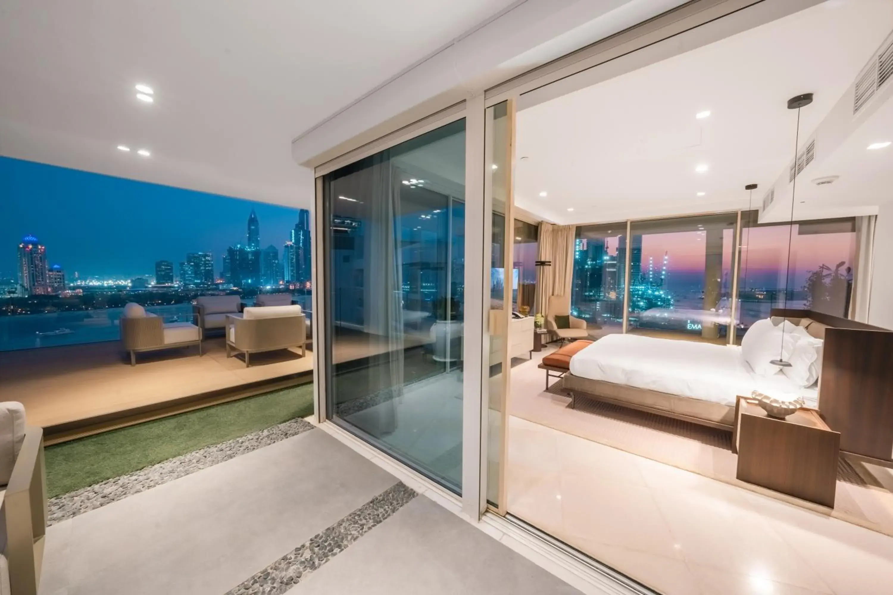 5 BED | Penthouse Duplex w/Pool in FIVE Palm Jumeirah Dubai 5 BED | Penthouse Duplex w/Pool in FIVE Palm Jumeirah Dubai