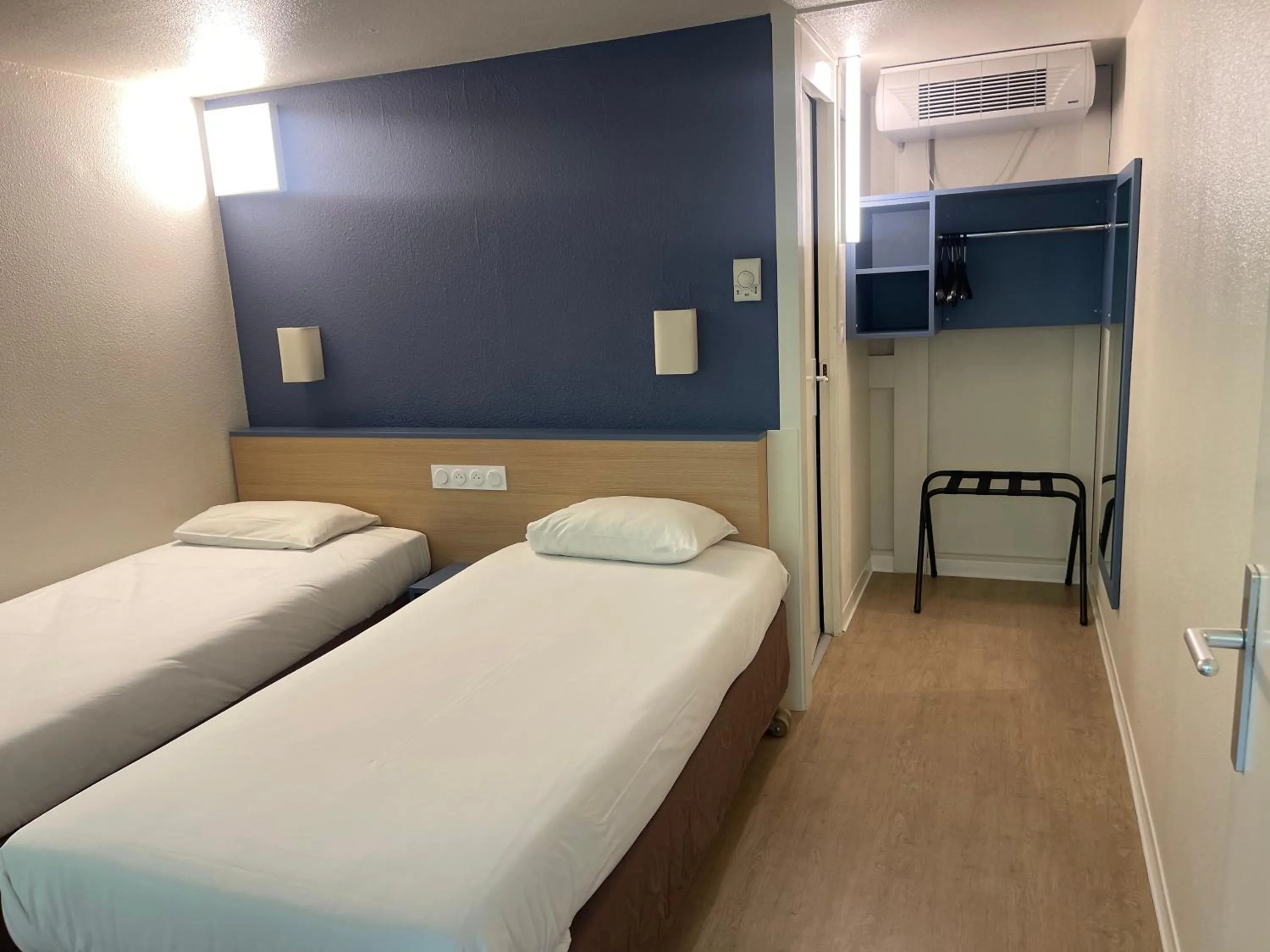 Bed in Kyriad Direct Montpellier Saint Jean De Védas - La Peyrière