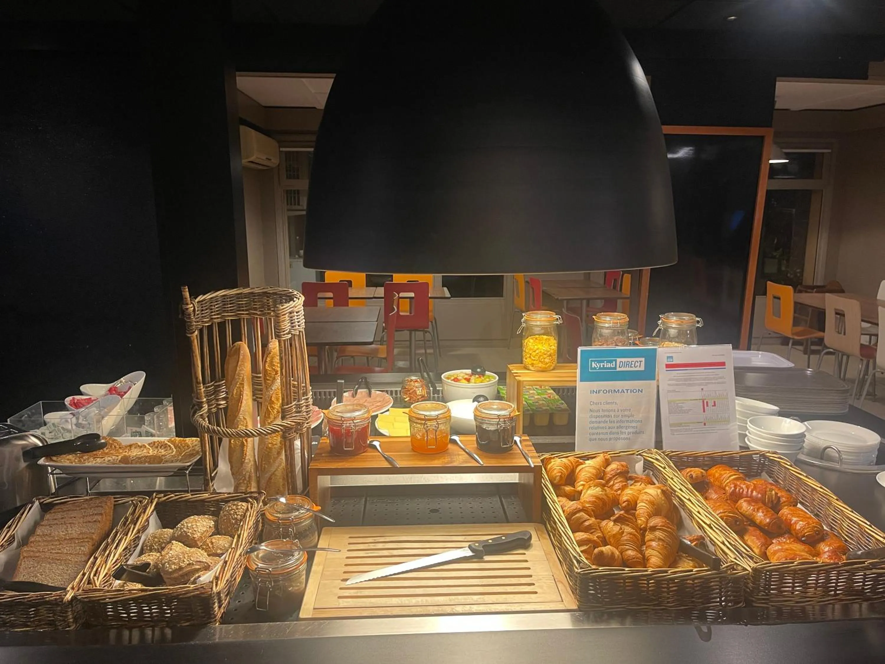 Breakfast in Kyriad Direct Montpellier Saint Jean De Védas - La Peyrière