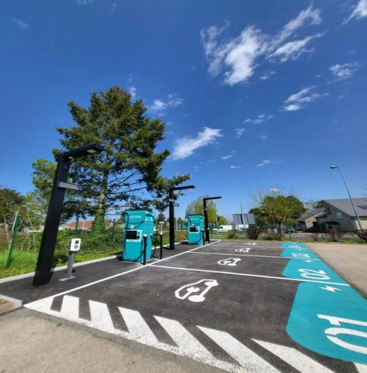 Parking in Campanile Orléans Ouest ~ La Chapelle-St-Mesmin