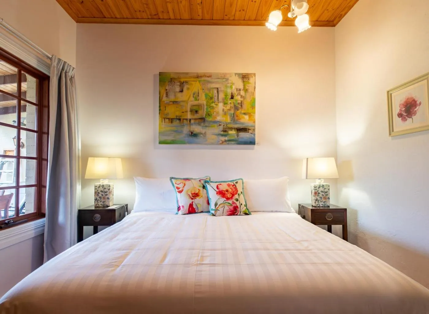 Photo of the whole room, Bed in Brigham House