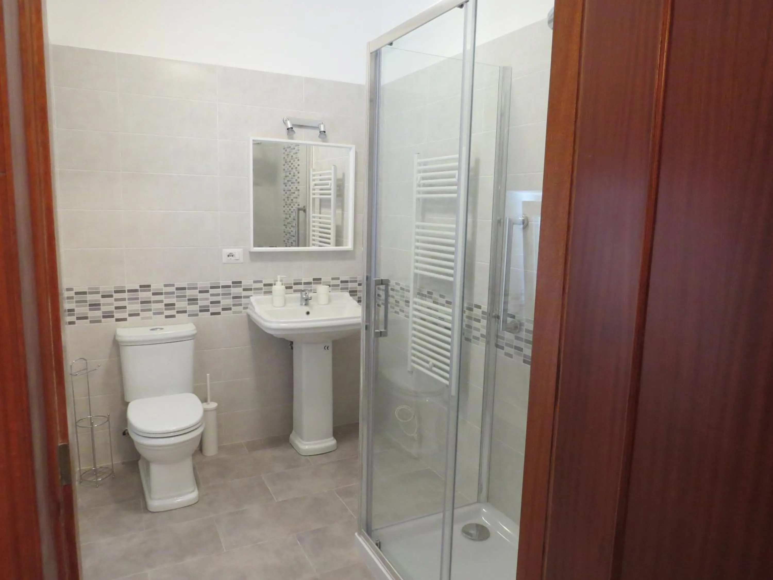 Shower in Villa 2 Fields