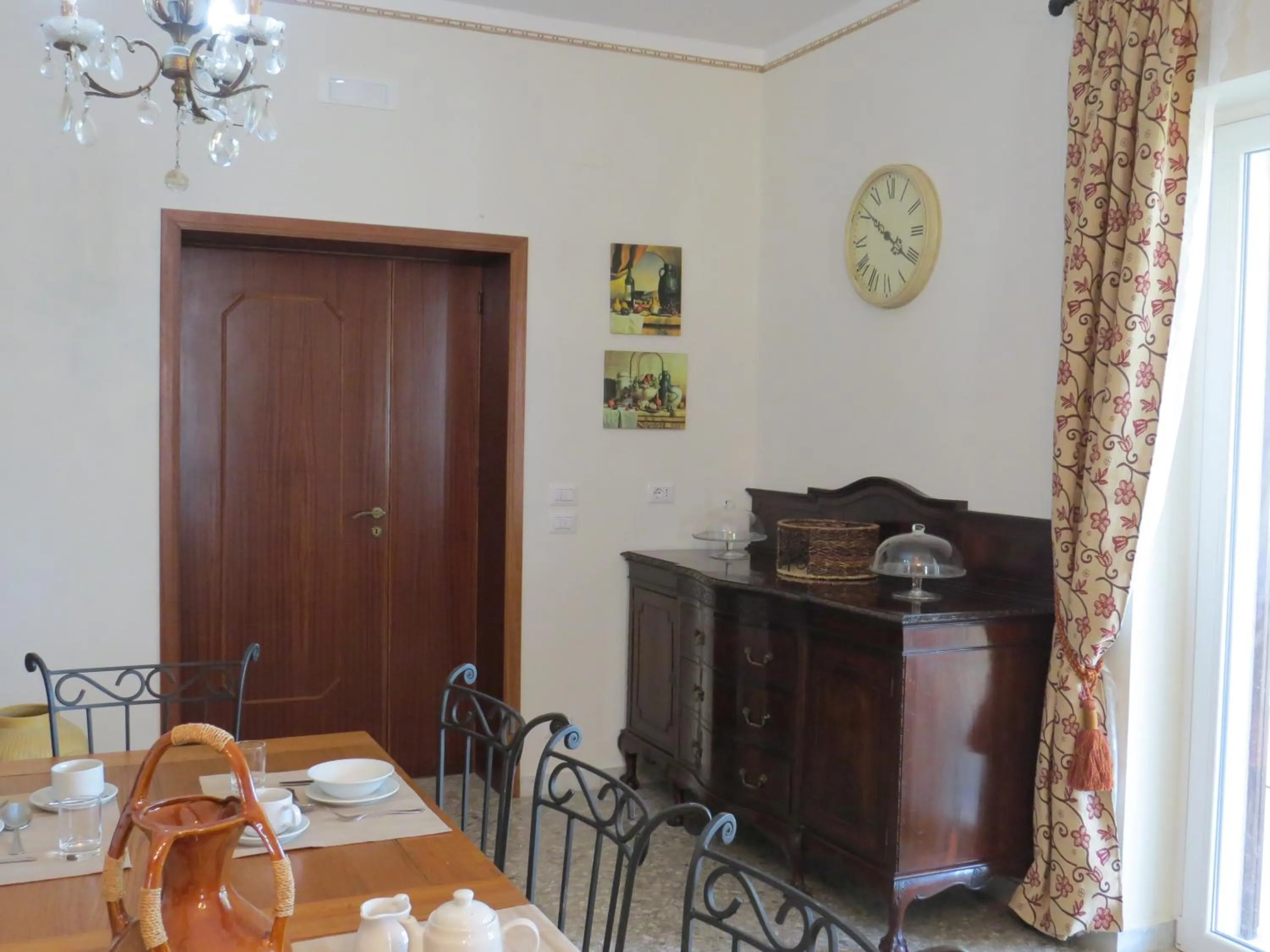 Dining area in Villa 2 Fields
