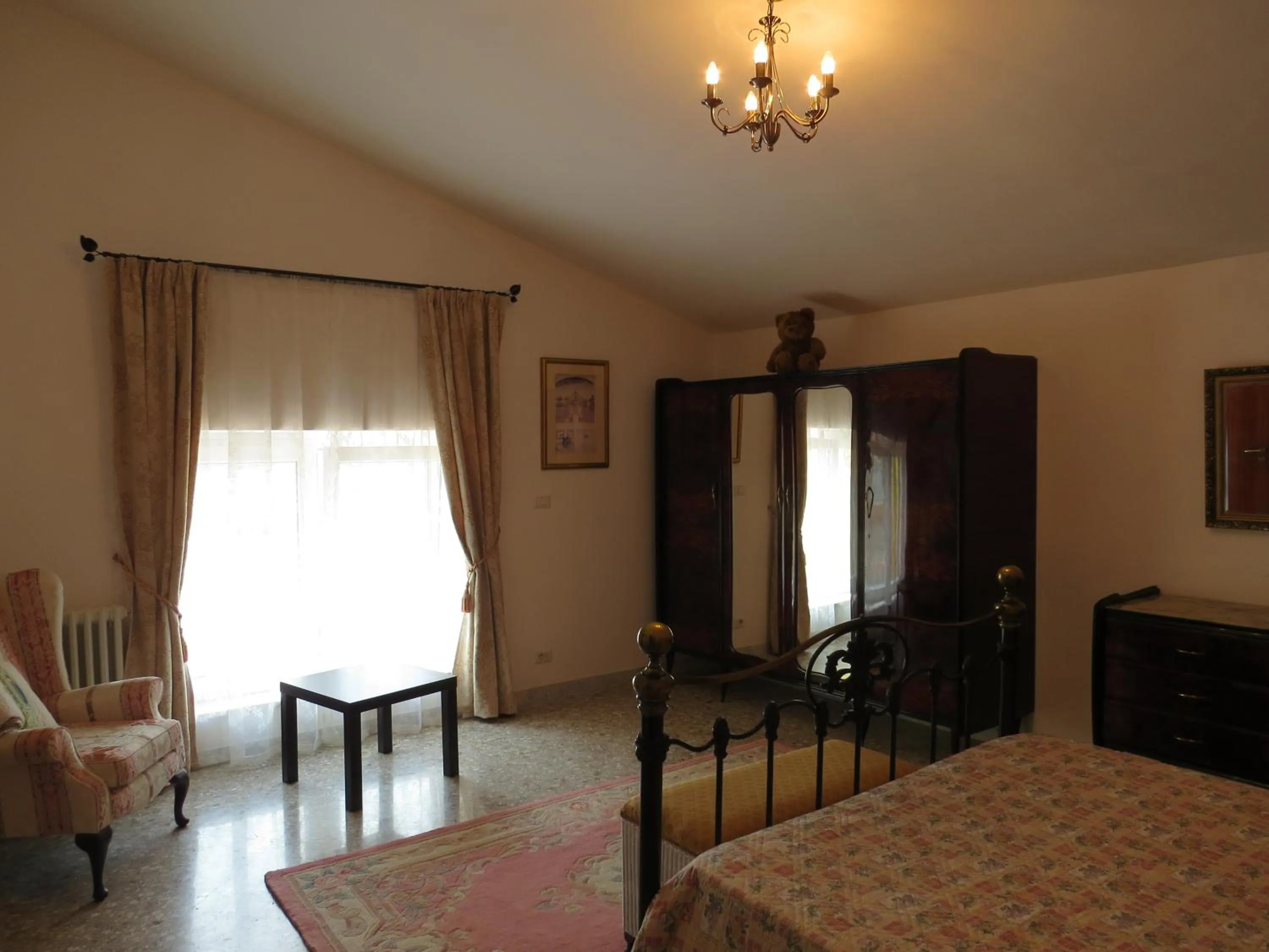 Bed in Villa 2 Fields