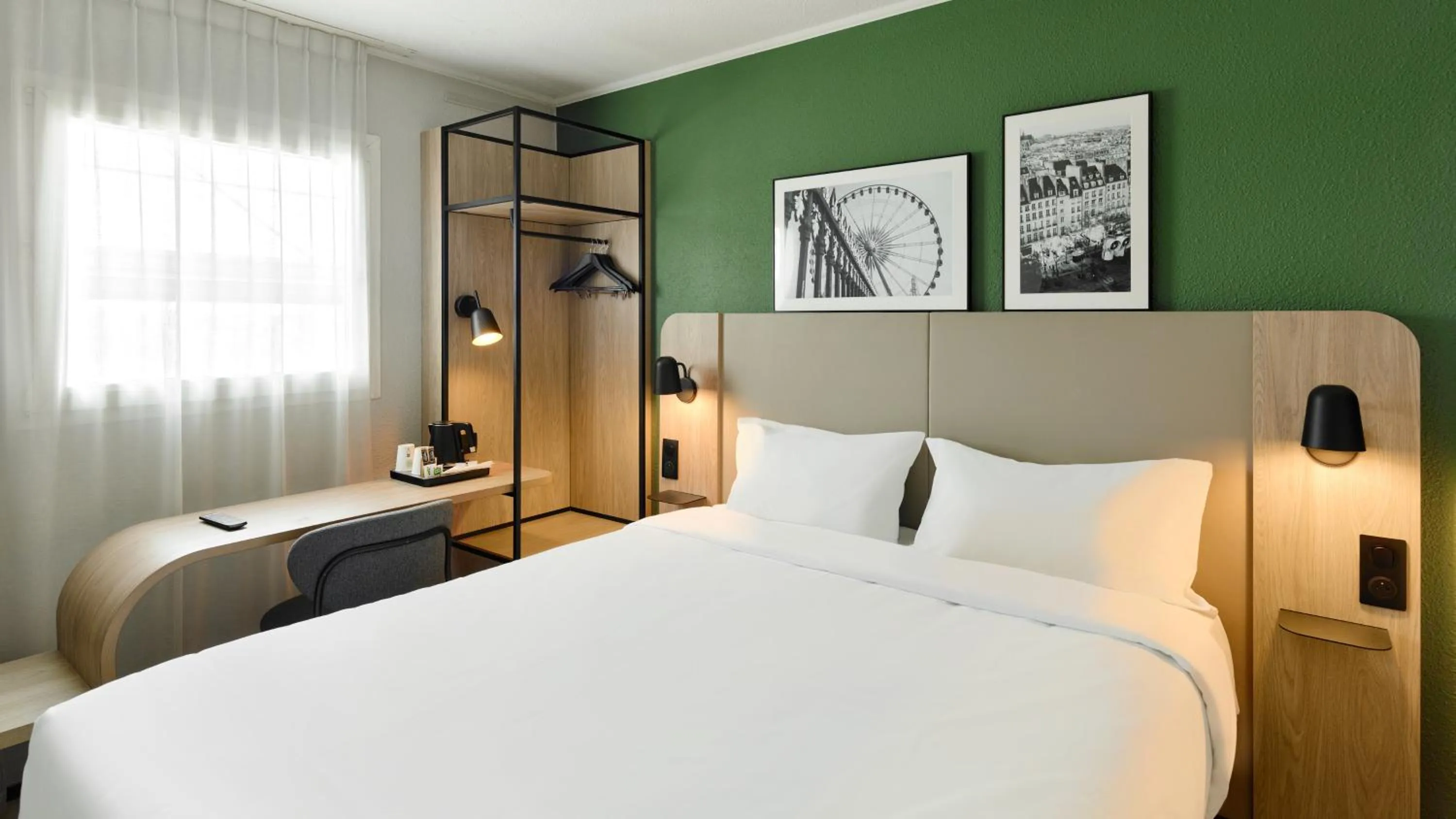 Photo of the whole room, Bed in Campanile Prime - Argenteuil
