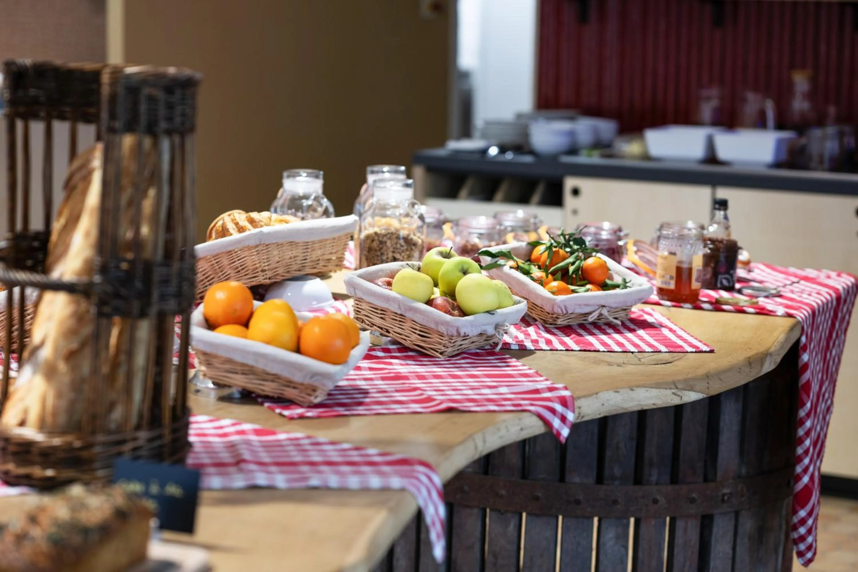 Breakfast in greet Hotel Chatellerault