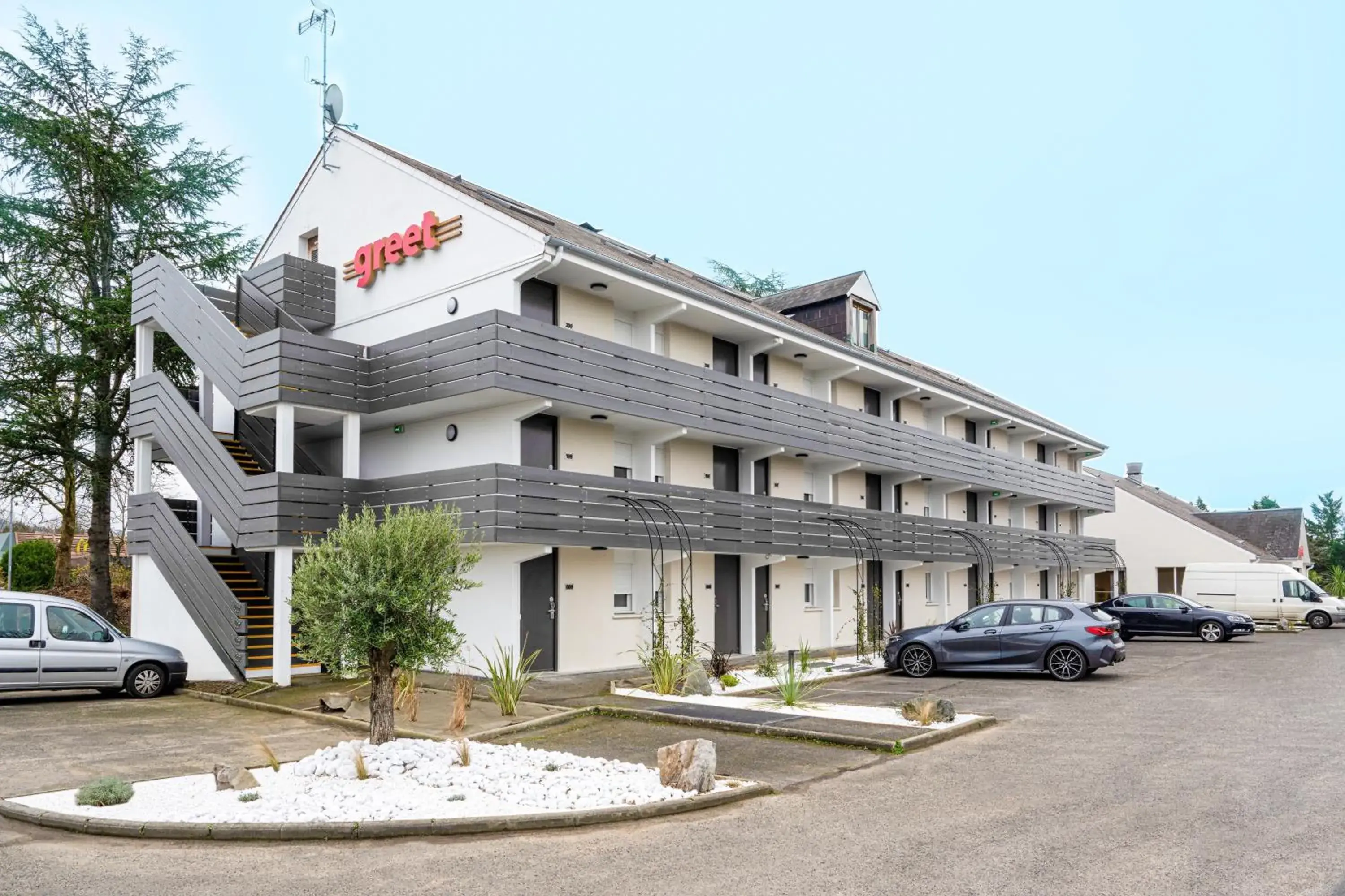 Property building in greet Hotel Chatellerault Property building in greet Hotel Chatellerault